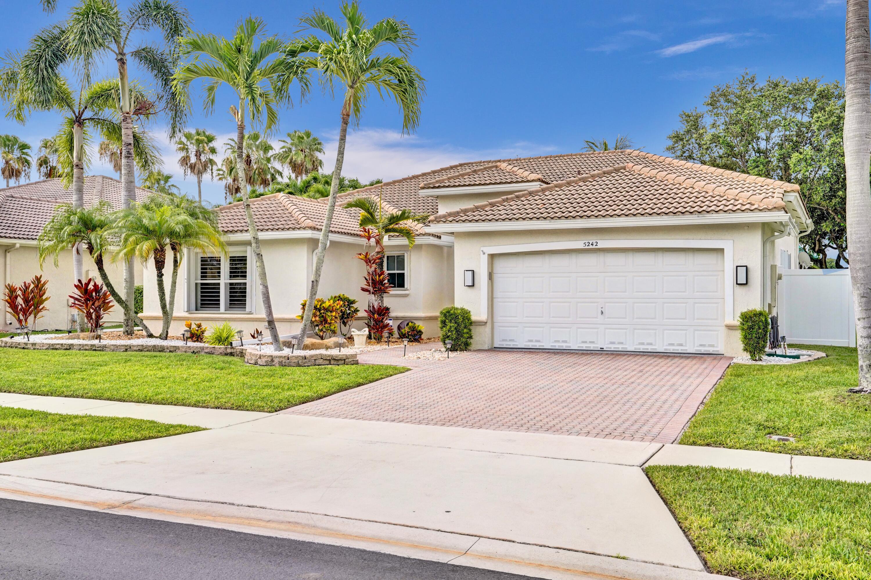 Lake Worth, Florida, 33463, United States, 3 Bedrooms Bedrooms, ,3 BathroomsBathrooms,Residential,For Sale,1905874