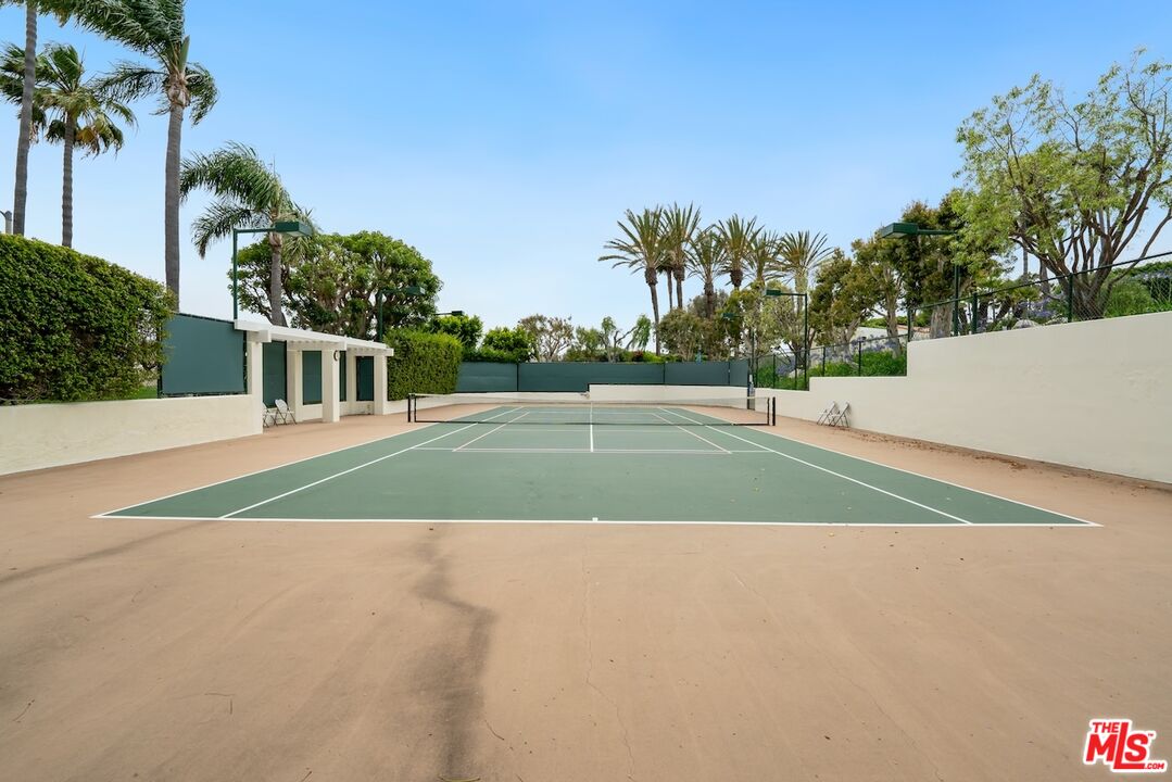 Malibu, California, 90265, United States, 3 Bedrooms Bedrooms, ,3 BathroomsBathrooms,Residential,For Sale,1850176