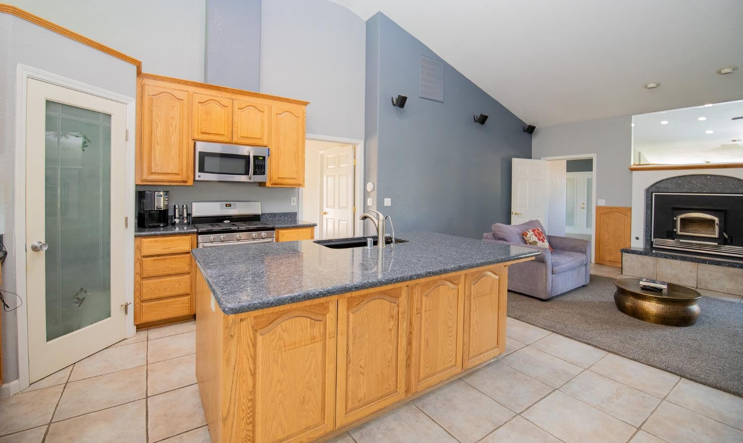 Arbuckle, California, 95912, United States, 3 Bedrooms Bedrooms, ,2 BathroomsBathrooms,Residential,For Sale,1991763