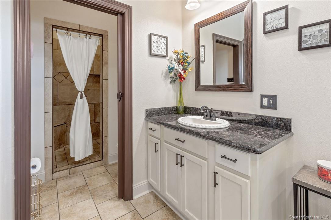 Lake Charles, Louisiana, 70611, United States, 5 Bedrooms Bedrooms, ,5 BathroomsBathrooms,Residential,For Sale,1876537