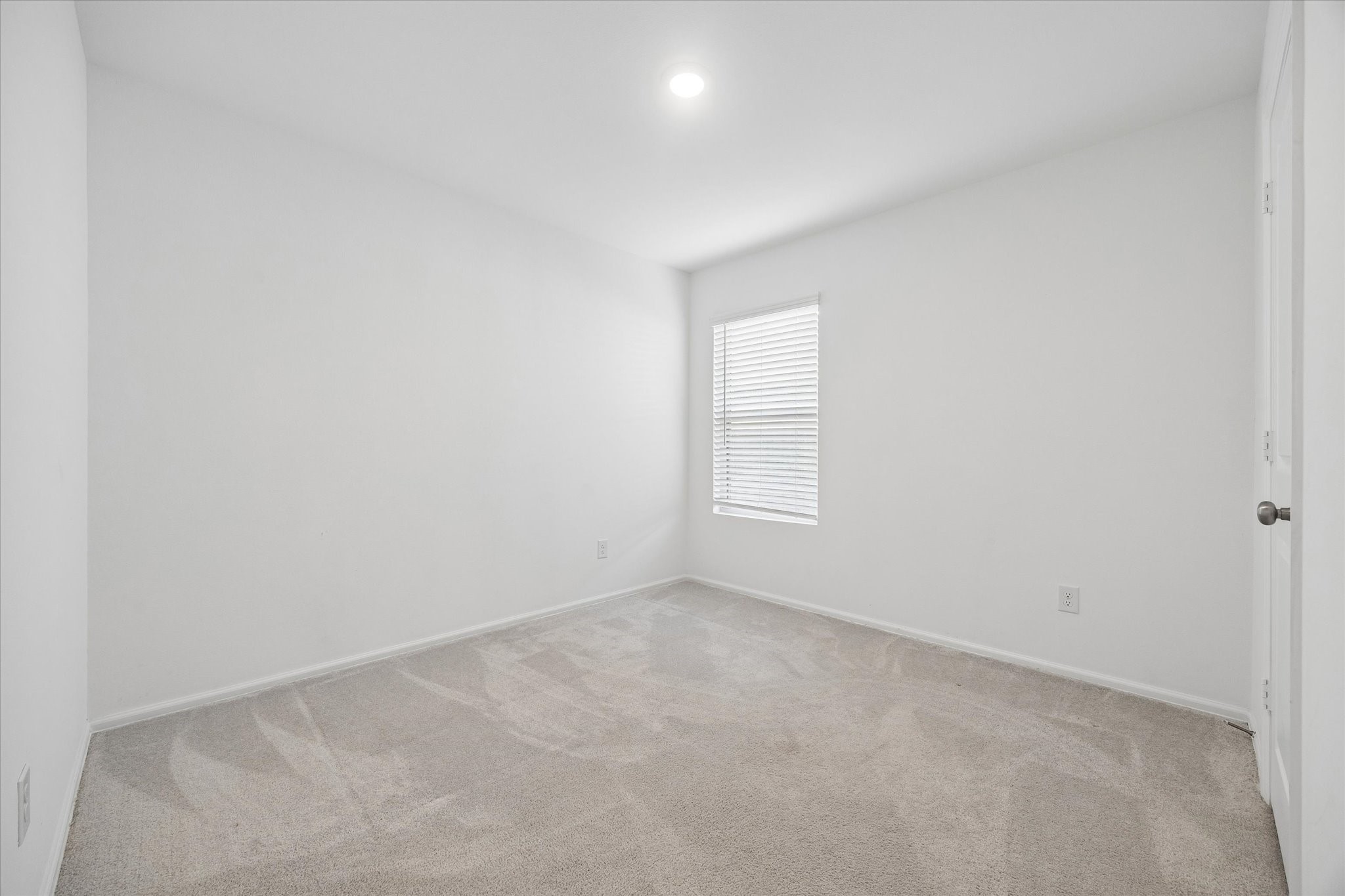  328 Riverwood Village Lane - 物件實景