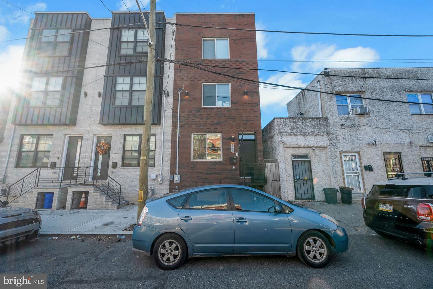 Philadelphia, Pennsylvania, 19146, United States, 4 Bedrooms Bedrooms, ,5 BathroomsBathrooms,Residential,For Sale,1751274
