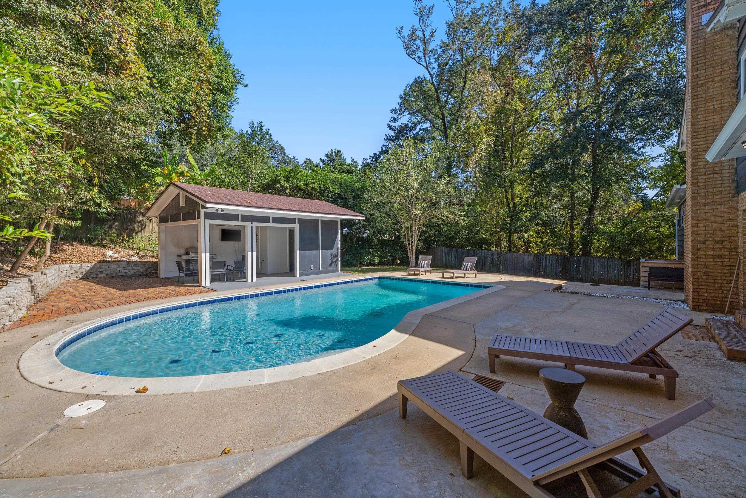Tallahassee, Florida, 32308, United States, 5 Bedrooms Bedrooms, ,5 BathroomsBathrooms,Residential,For Sale,1908913