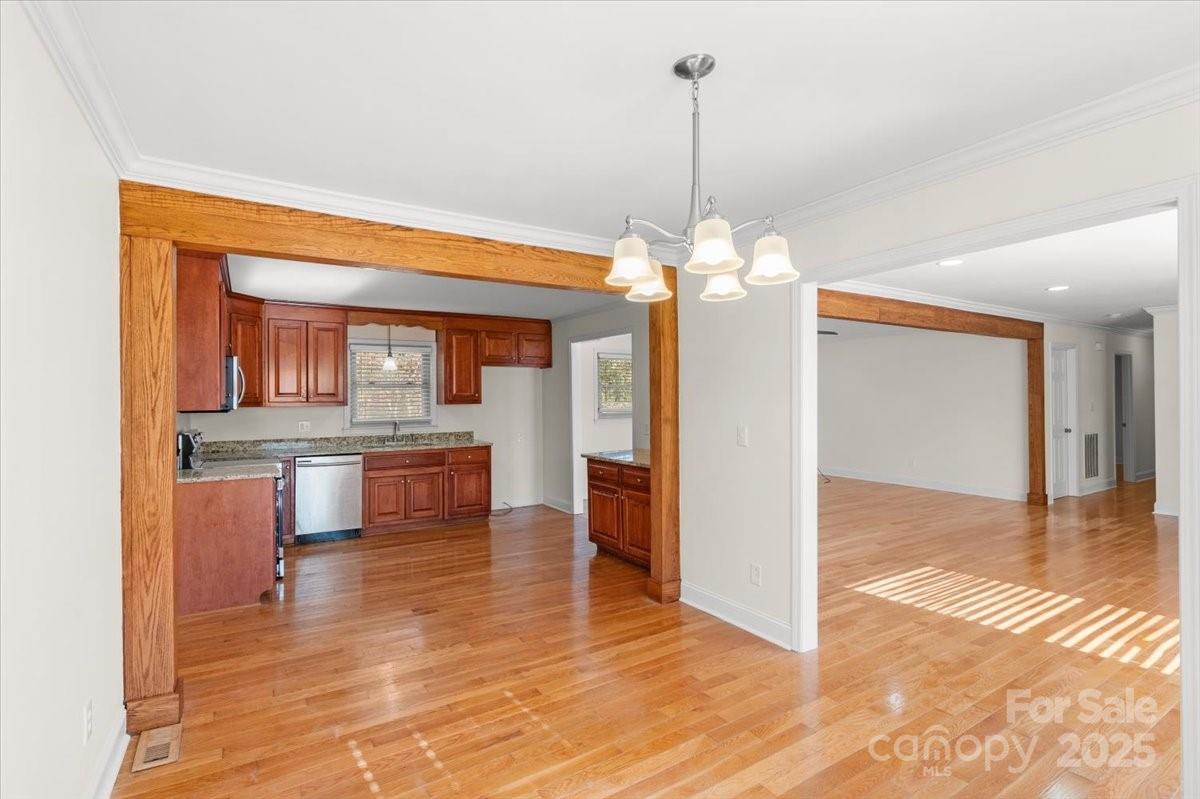 Belmont, North Carolina, 28012, United States, 3 Bedrooms Bedrooms, ,3 BathroomsBathrooms,Residential,For Sale,1913522