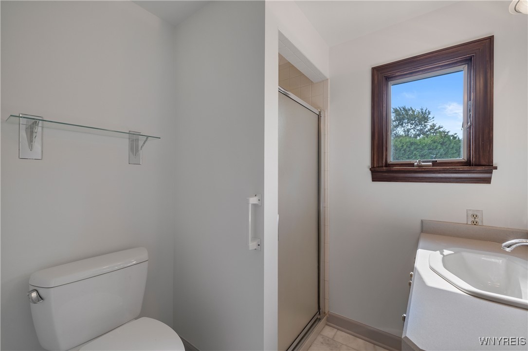 Lewiston, New York, 14092, United States, 3 Bedrooms Bedrooms, ,4 BathroomsBathrooms,Residential,For Sale,1937436
