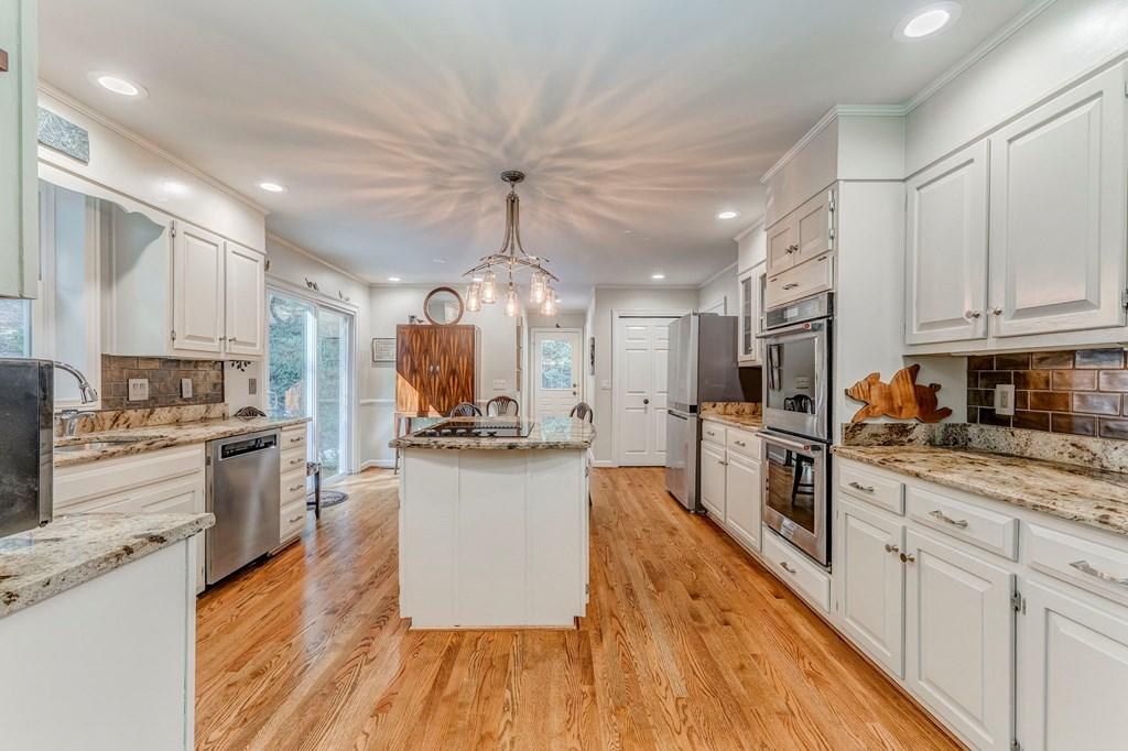 DALTON, Georgia, 30720, United States, 4 Bedrooms Bedrooms, ,4 BathroomsBathrooms,Residential,For Sale,1989438