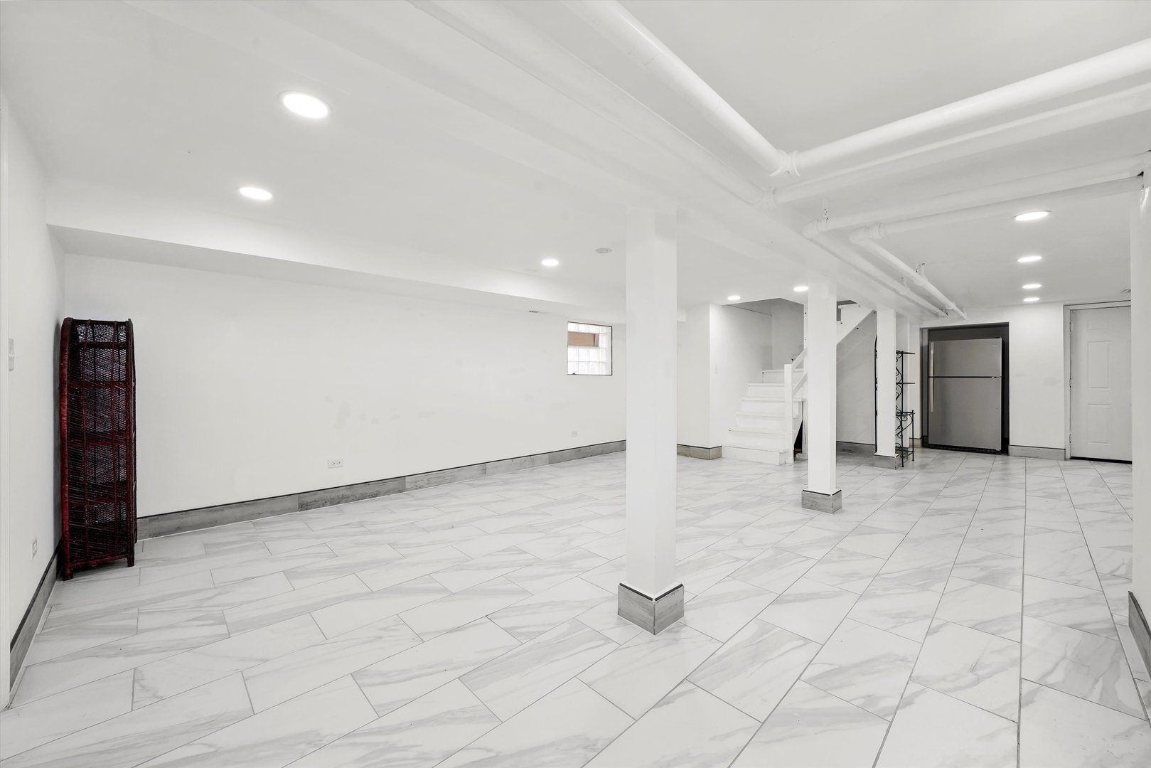Chicago, Illinois, 60630, United States, 8 Bedrooms Bedrooms, ,3 BathroomsBathrooms,Residential,For Sale,1892523
