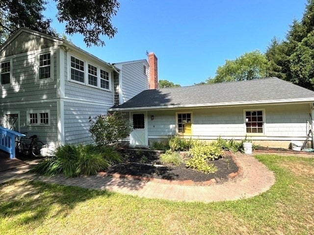 Halifax, Massachusetts, 02338, United States, 3 Bedrooms Bedrooms, ,2 BathroomsBathrooms,Residential,For Sale,1929990