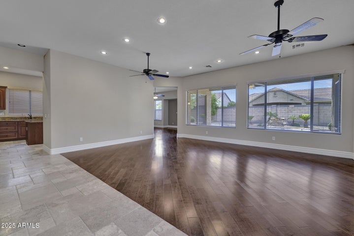 Sun City, Arizona, 85375, United States, 3 Bedrooms Bedrooms, ,2 BathroomsBathrooms,Residential,For Sale,1938319