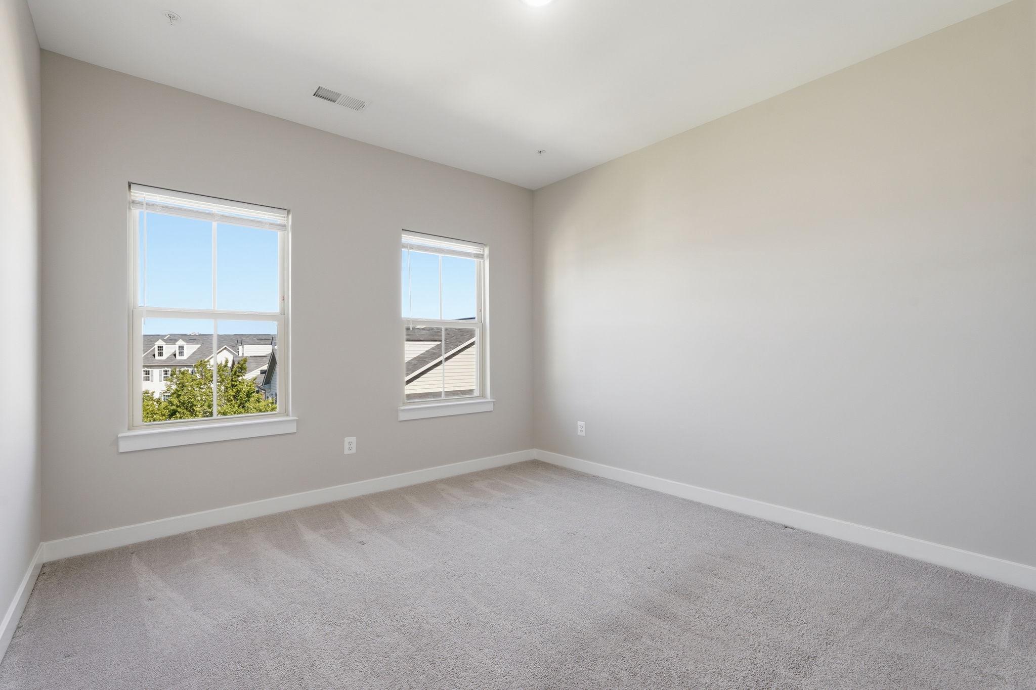  24728 Malibu Terrace, Sterling, VA, 20166 - 物件實景