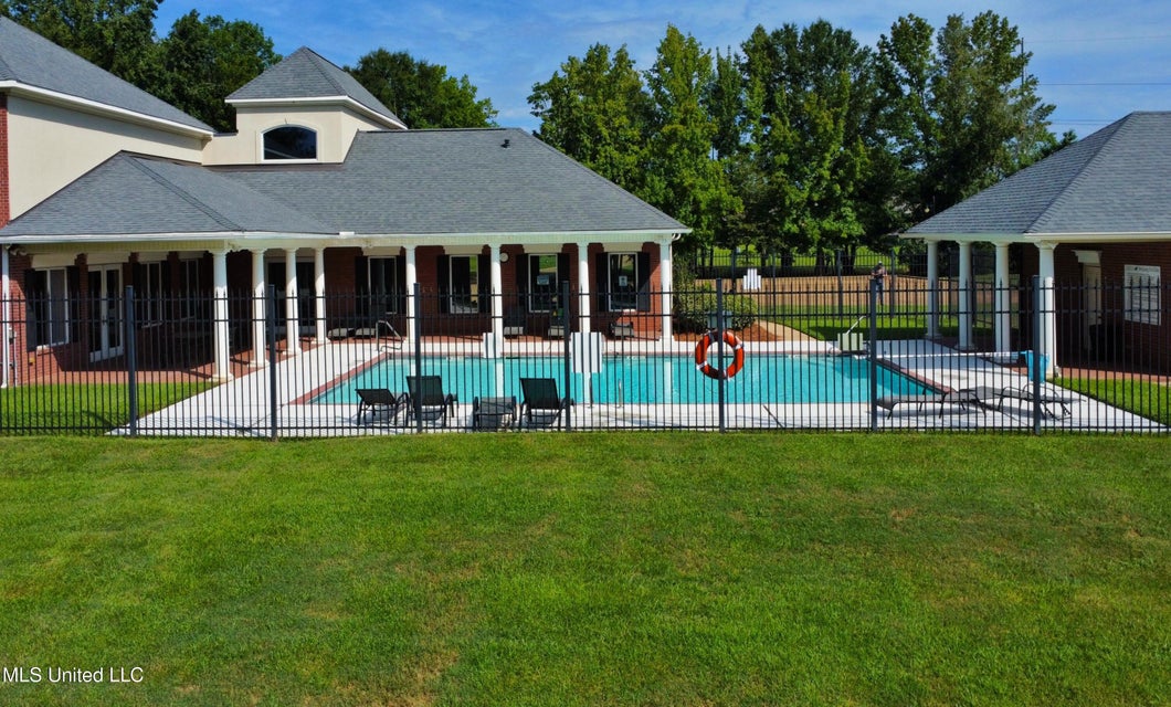 Clinton, Mississippi, 39056, United States, 5 Bedrooms Bedrooms, ,3 BathroomsBathrooms,Residential,For Sale,1904228