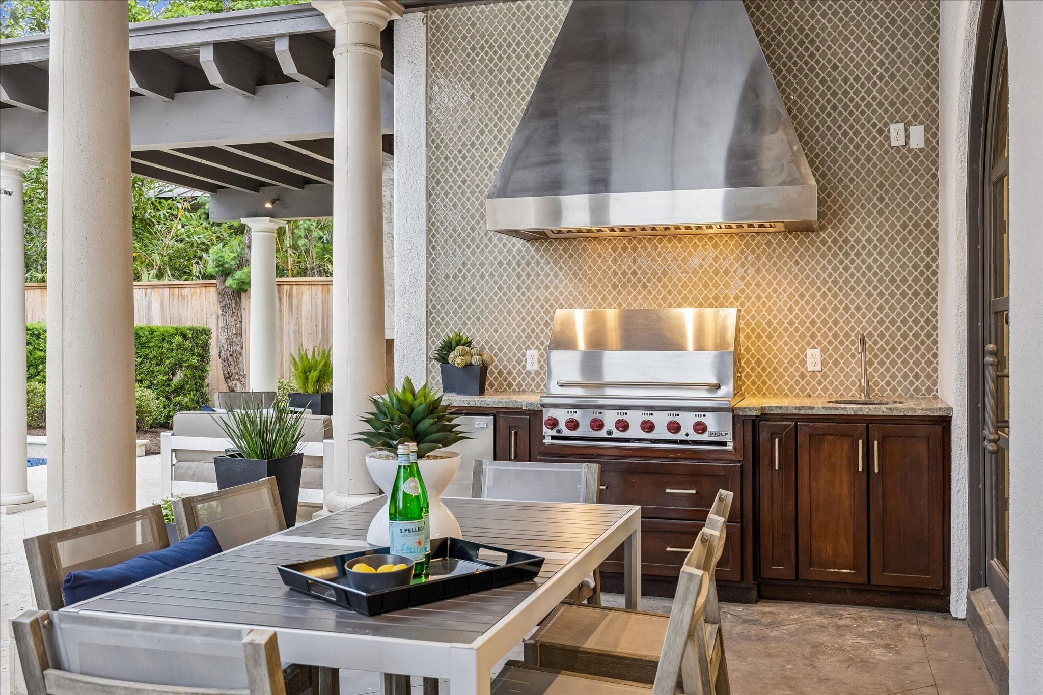  2330 Maroneal Street - 物件實景