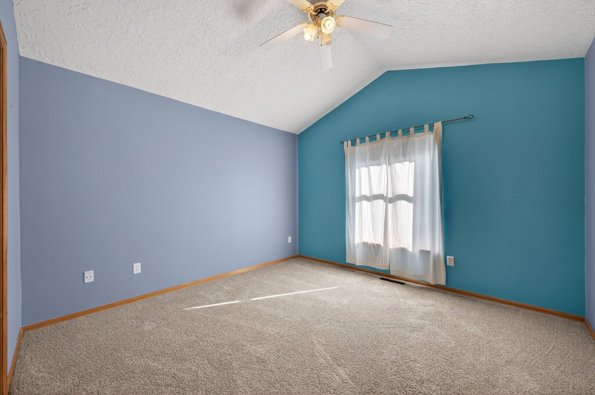 Cheyenne, Wyoming, 82009, United States, 5 Bedrooms Bedrooms, ,2 BathroomsBathrooms,Residential,For Sale,2016553