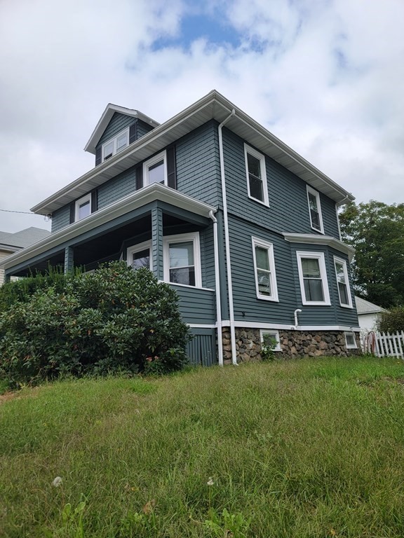 Lynn, Massachusetts, 01902, United States, 3 Bedrooms Bedrooms, ,2 BathroomsBathrooms,Residential,For Sale,1923536