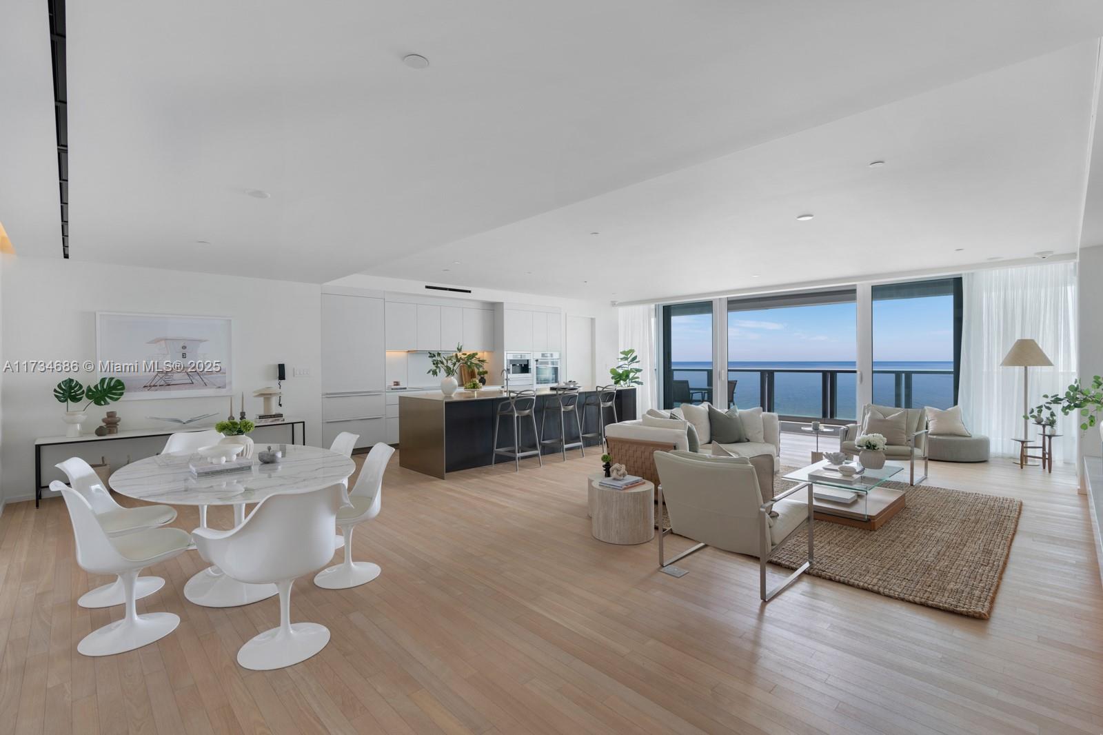 Miami Beach, Florida, 33140, United States, 3 Bedrooms Bedrooms, ,4 BathroomsBathrooms,Residential,For Sale,1696692