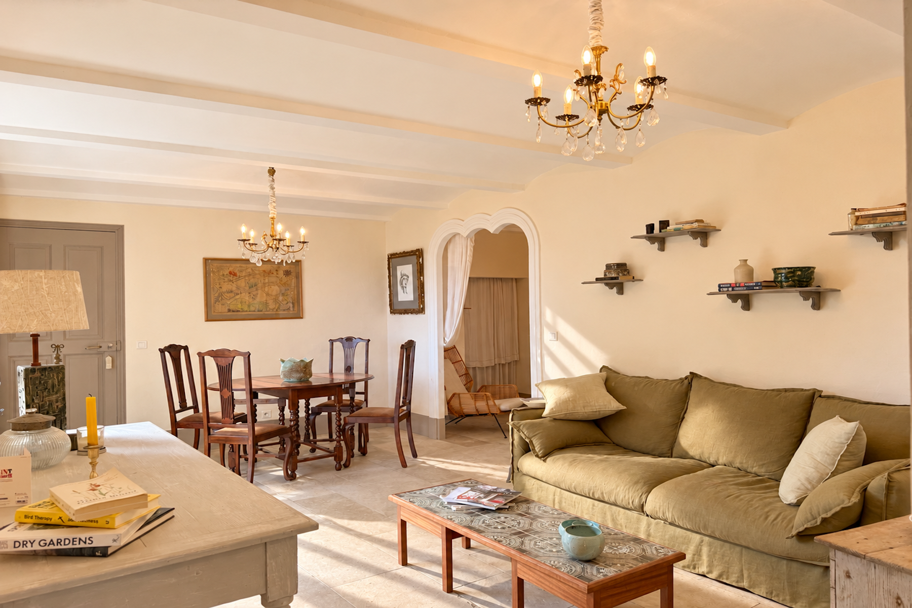  Elegant Stone Residence with Exceptional Volumes and Timeless Charm - 物件實景