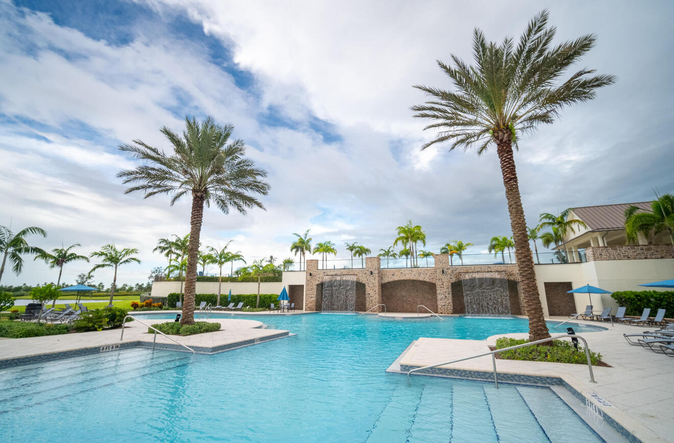 Loxahatchee, Florida, 33470, United States, 5 Bedrooms Bedrooms, ,4 BathroomsBathrooms,Residential,For Sale,1902120