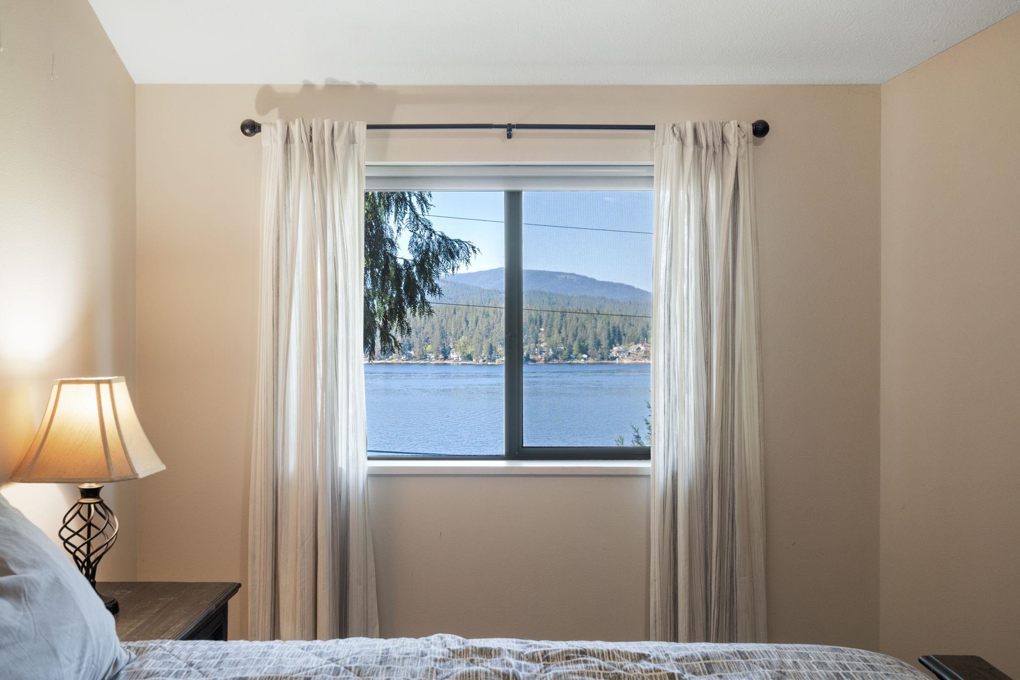 Newman Lake, Washington, 99025, United States, 4 Bedrooms Bedrooms, ,3 BathroomsBathrooms,Residential,For Sale,1802678