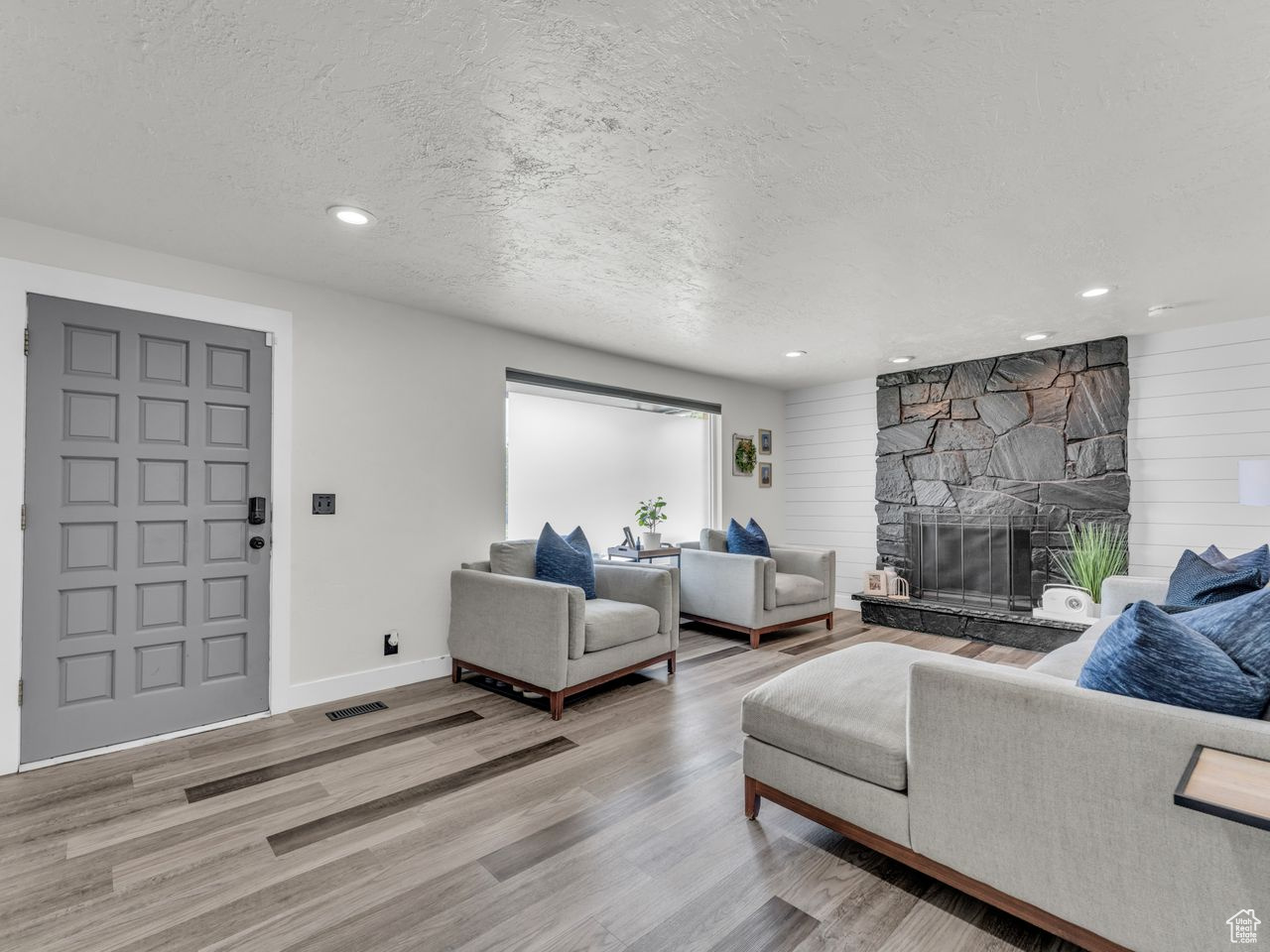 West Valley City, Utah, 84120, United States, 4 Bedrooms Bedrooms, ,2 BathroomsBathrooms,Residential,For Sale,1875752