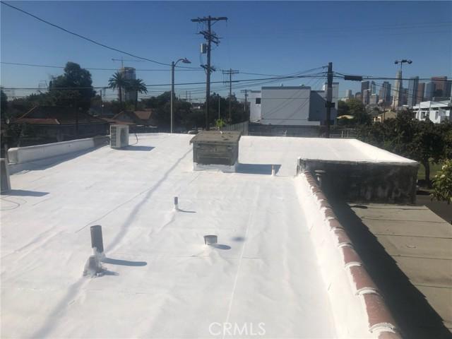 Los Angeles, California, 90033, United States, 2 Bedrooms Bedrooms, ,2 BathroomsBathrooms,Residential,For Sale,1966325