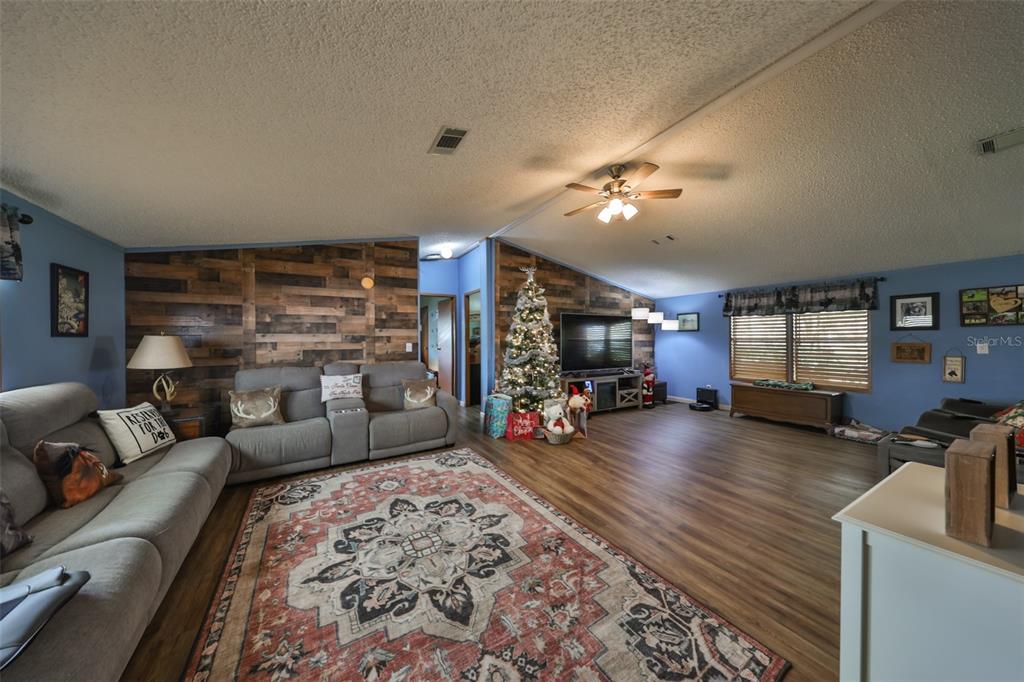 Wimauma, Florida, 33598, United States, 3 Bedrooms Bedrooms, ,2 BathroomsBathrooms,Residential,For Sale,1976753