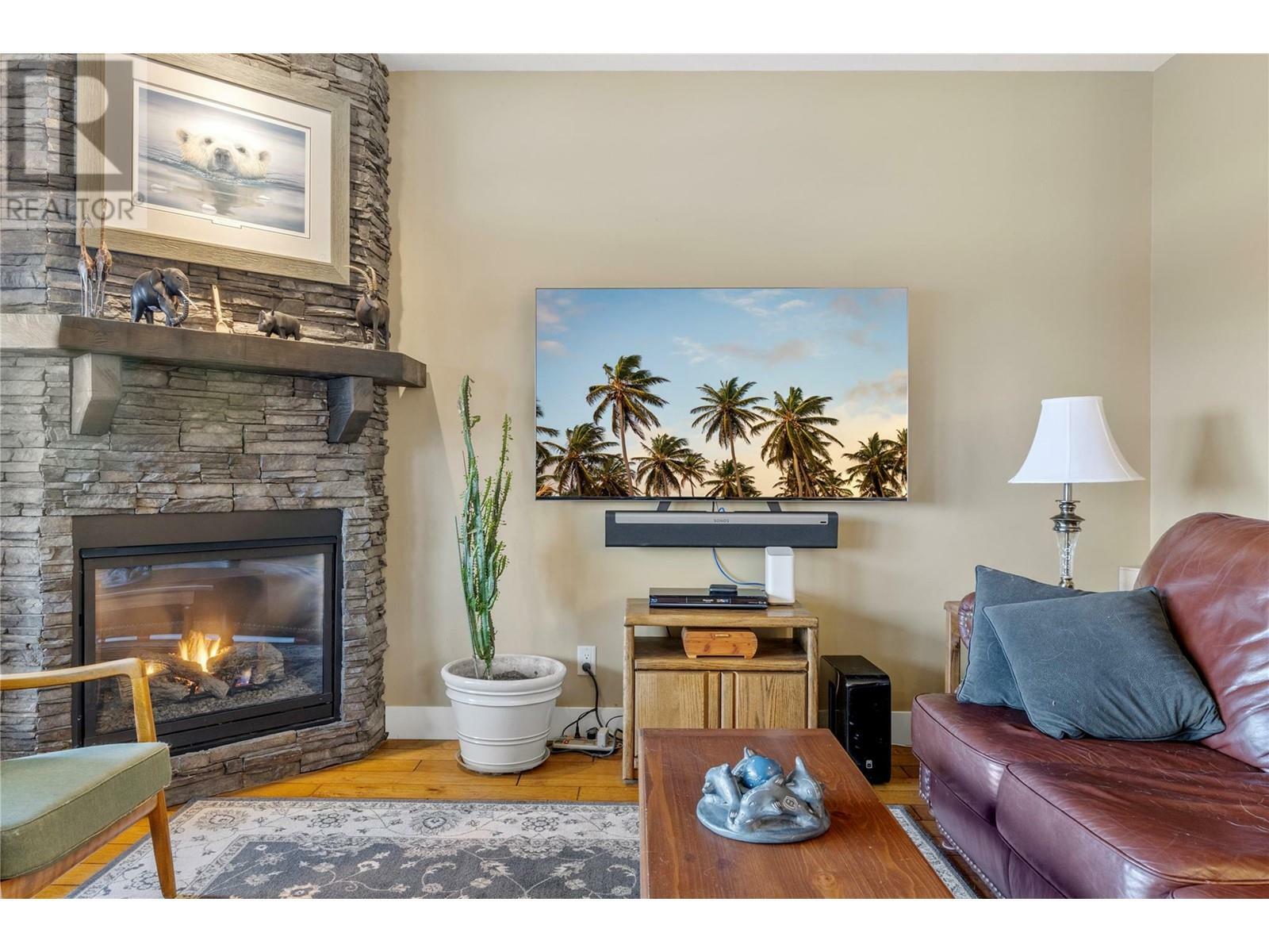 KELOWNA, British Columbia, V1P 1R7, CA, 5 Bedrooms Bedrooms, ,3 BathroomsBathrooms,Residential,For Sale,1837327