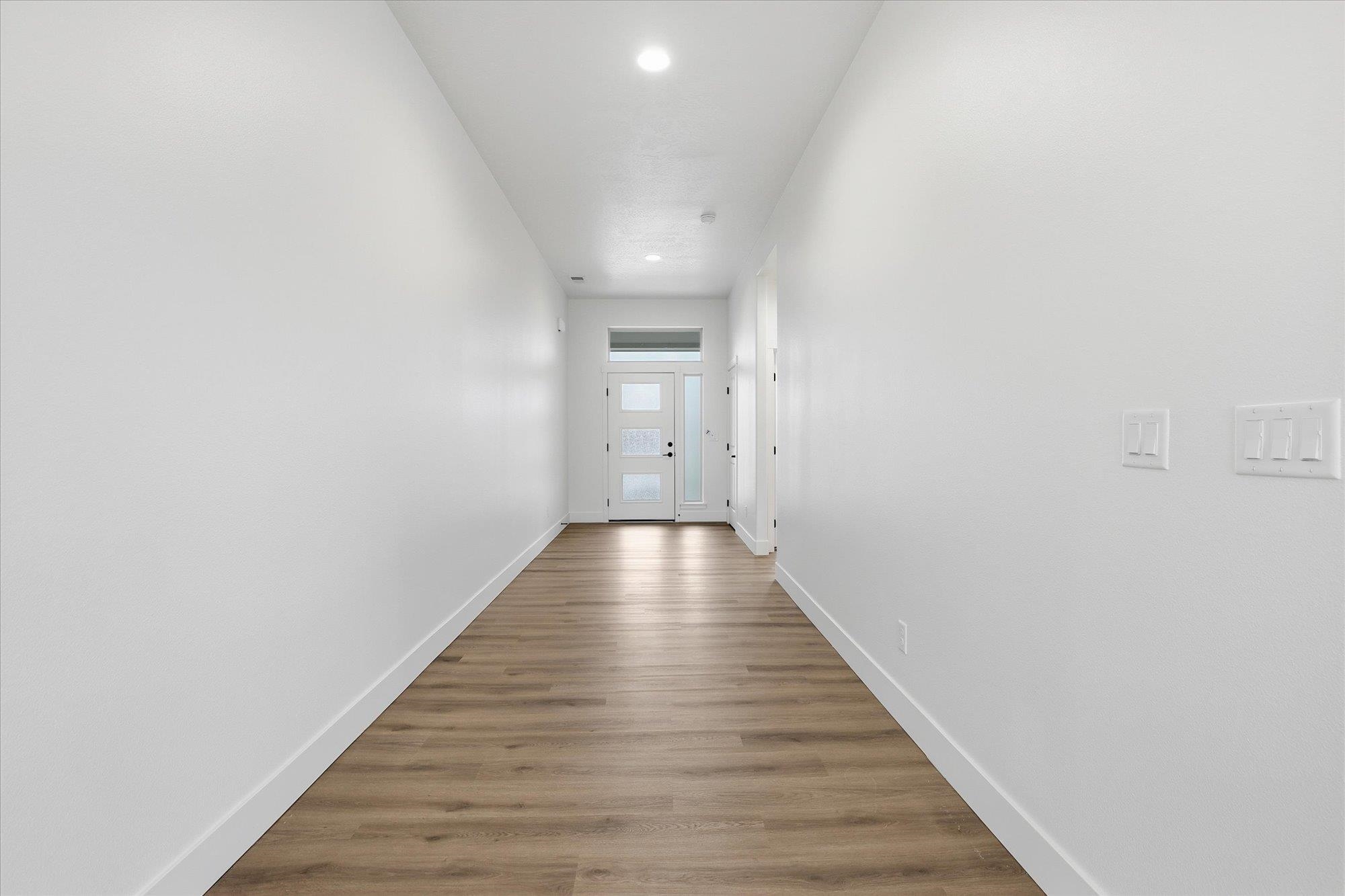 Deer Park, Washington, 99006, United States, 3 Bedrooms Bedrooms, ,2 BathroomsBathrooms,Residential,For Sale,1988069