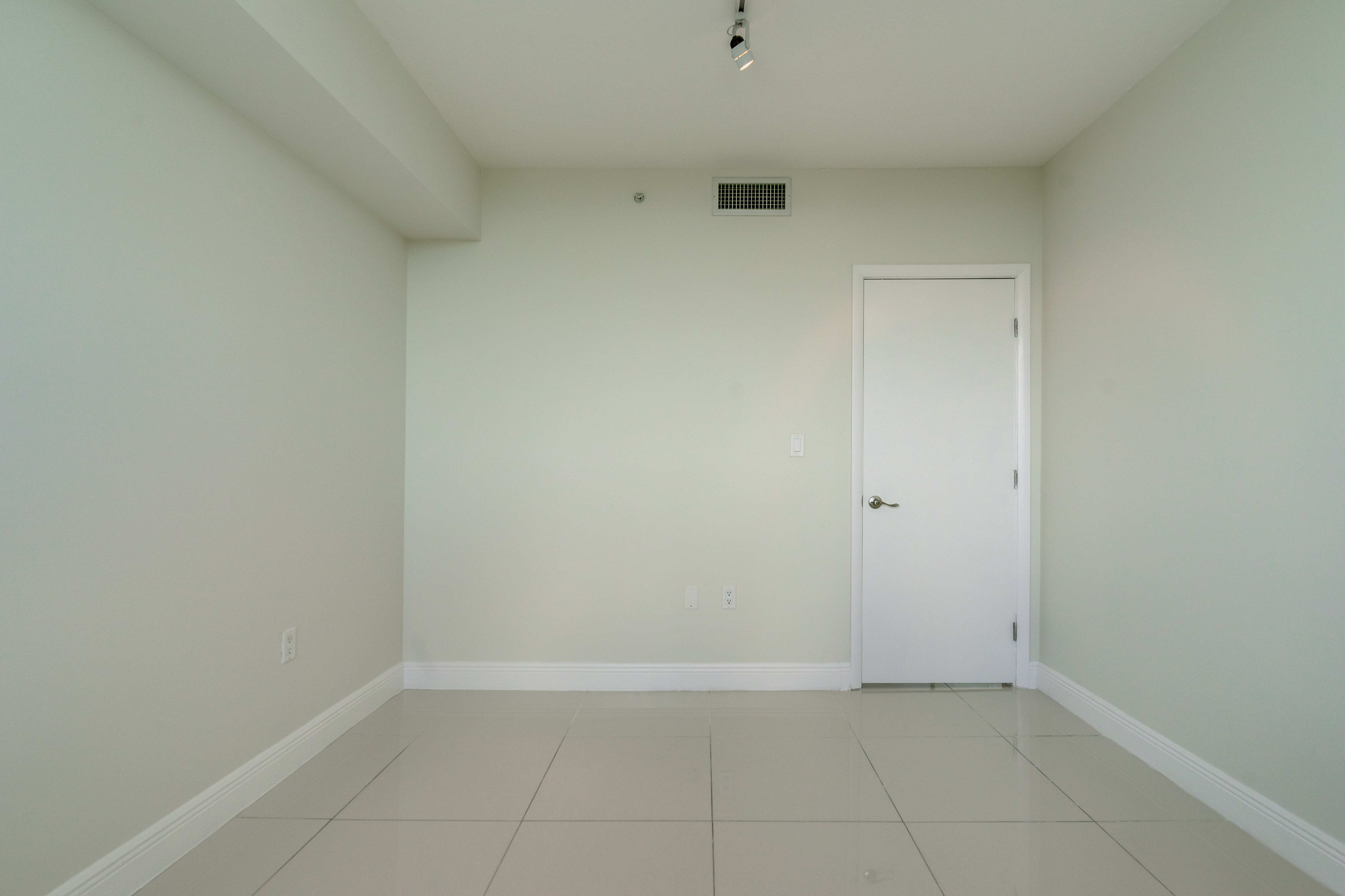  1871 NW S River Dr, Miami, FL, 33125 - 物件實景