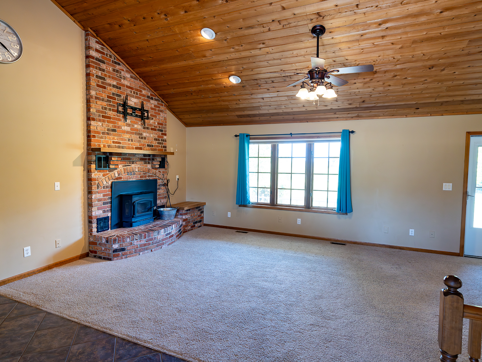 New London, Missouri, 63459, United States, 3 Bedrooms Bedrooms, ,2 BathroomsBathrooms,Residential,For Sale,1942717