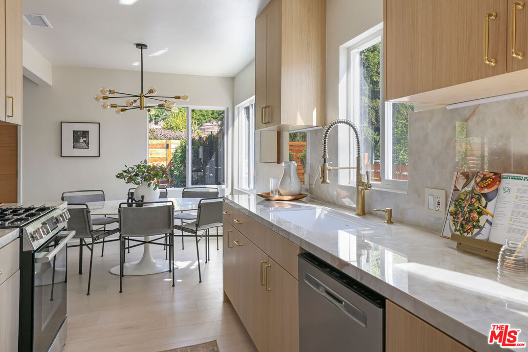 Los Angeles, California, 90065, United States, 4 Bedrooms Bedrooms, ,5 BathroomsBathrooms,Residential,For Sale,2002070