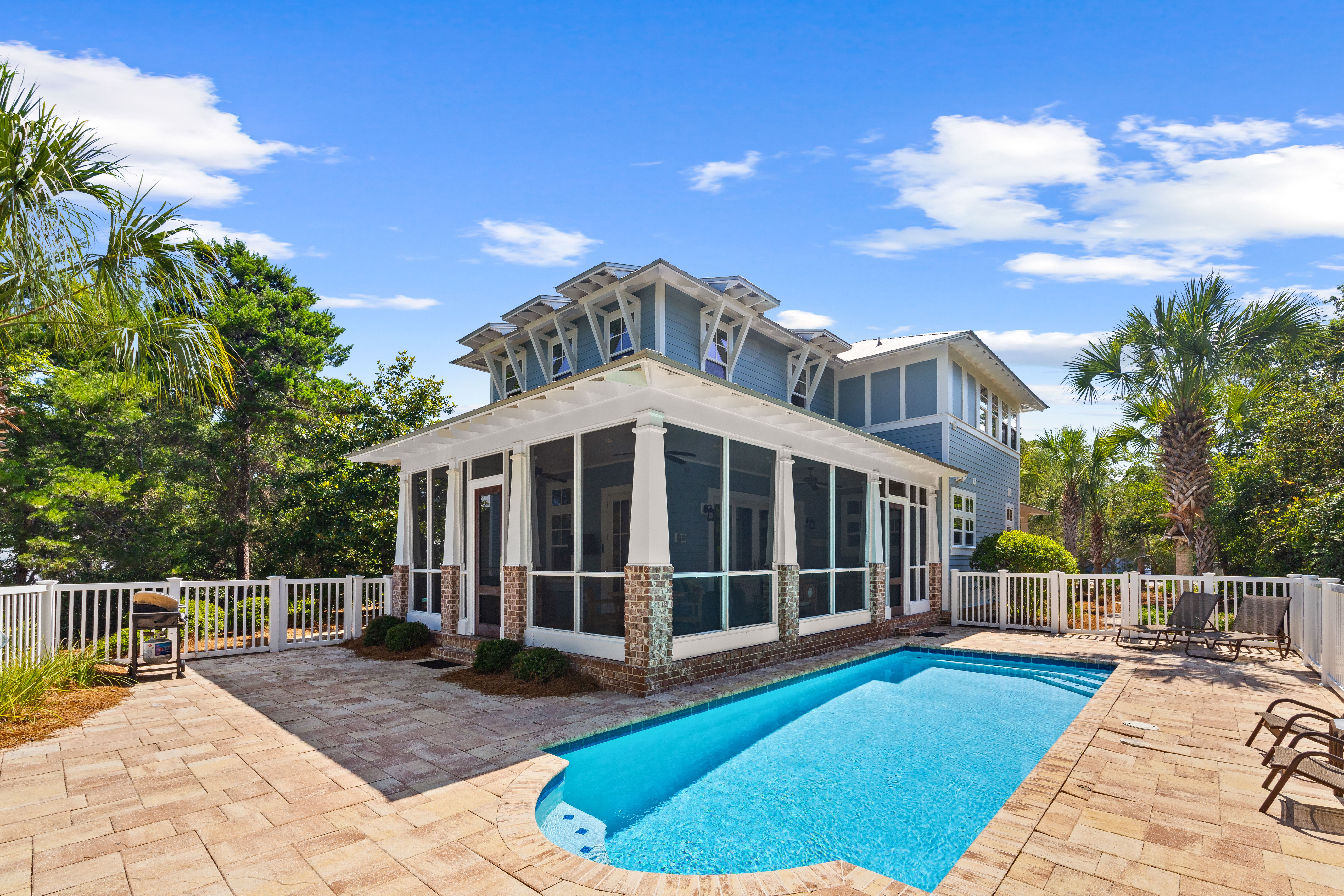  Custom Coastal Home with Privacy, Pool & No HOA - 物件實景