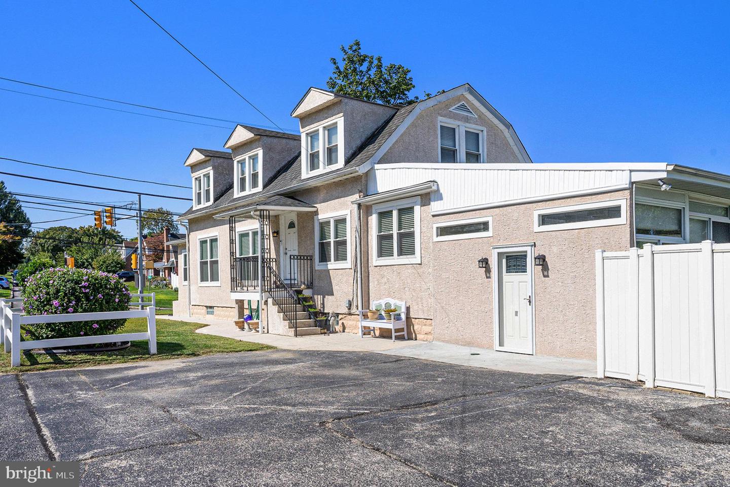 Lafayette Hill, Pennsylvania, 19444, United States, 5 Bedrooms Bedrooms, ,2 BathroomsBathrooms,Residential,For Sale,1999647