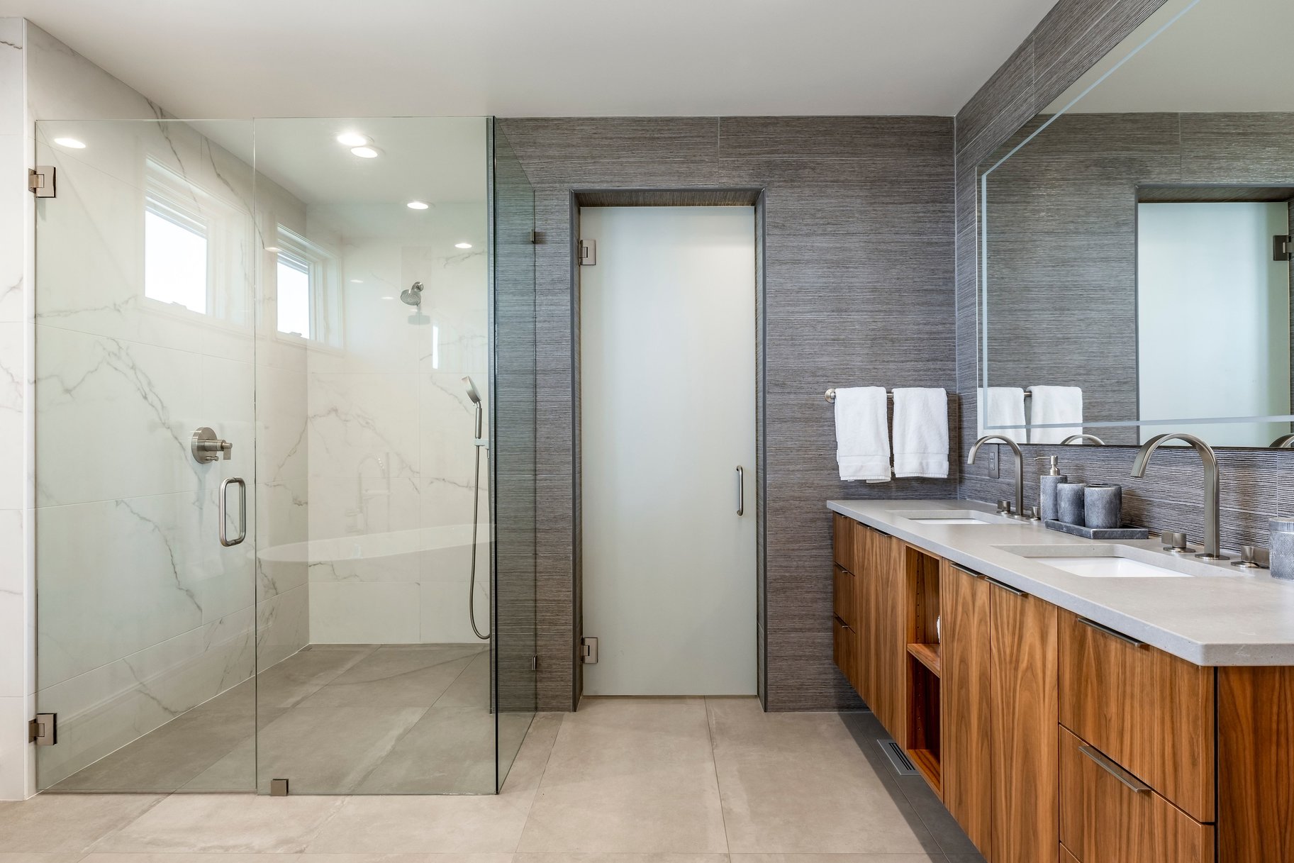  Stunning Contemporary Home with Commanding Views - 物件實景