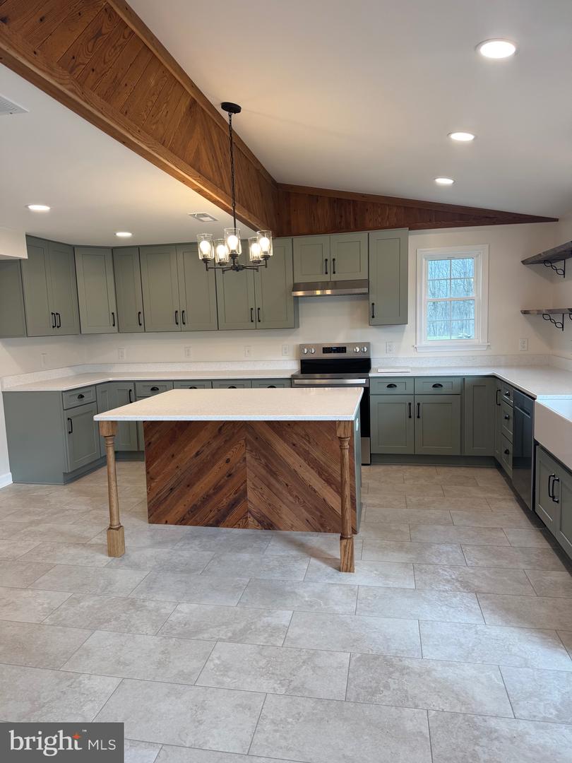 Knoxville, Maryland, 21758, United States, 4 Bedrooms Bedrooms, ,2 BathroomsBathrooms,Residential,For Sale,1997505