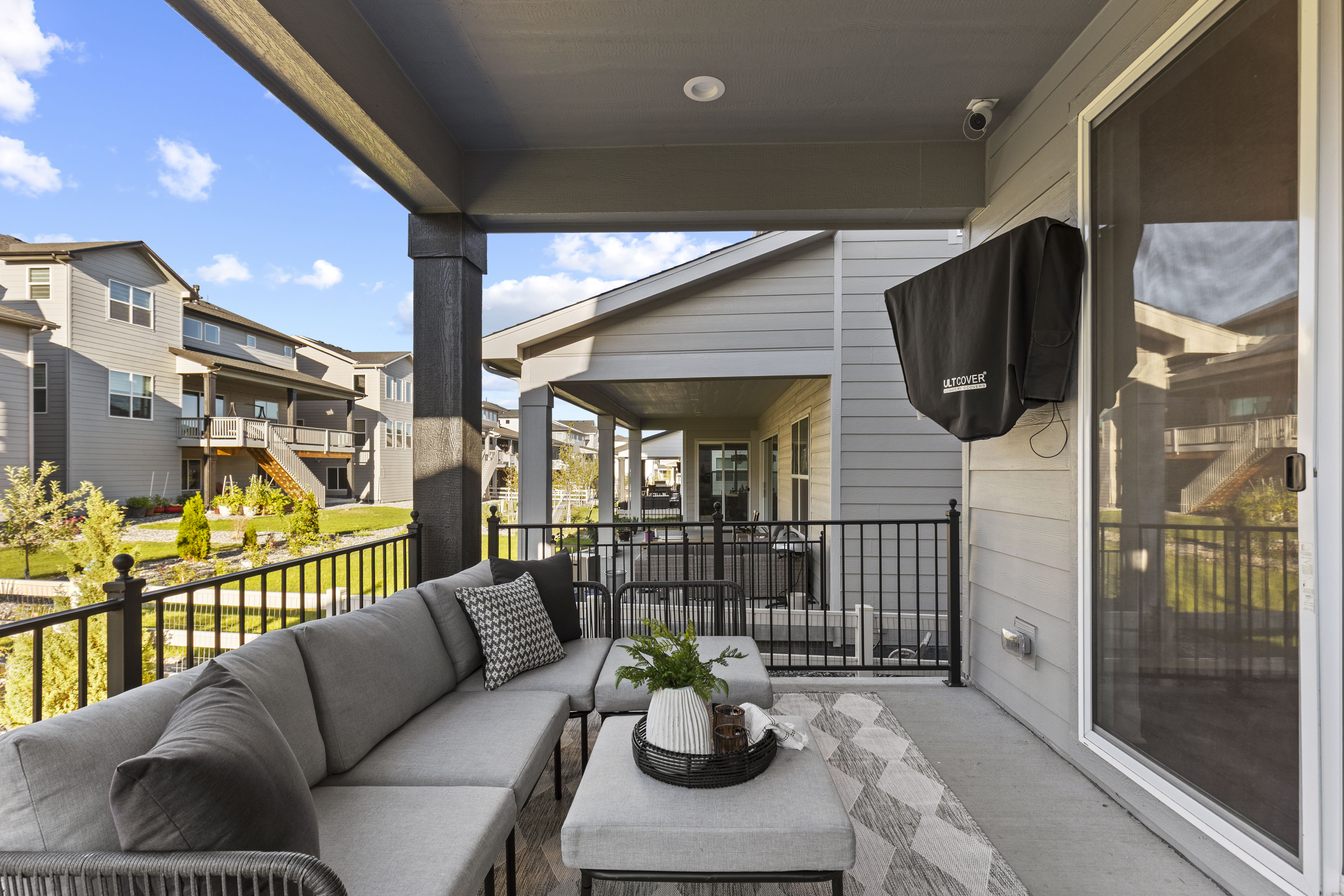  $10K CONCESSION Some homes make an impression. 5821 Tesoro Point makes a statem - 物件實景