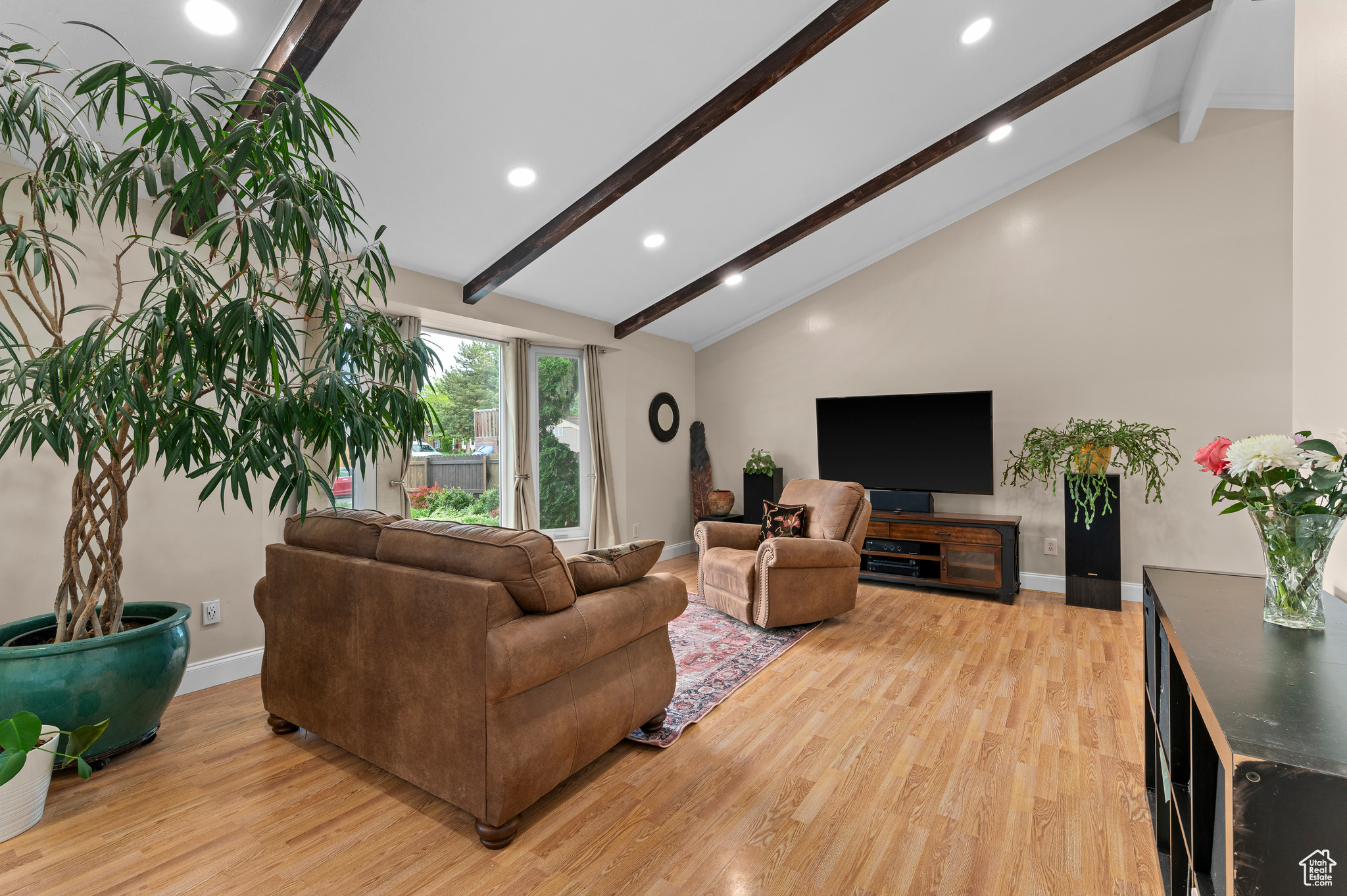 Sandy, Utah, 84093, United States, 6 Bedrooms Bedrooms, ,2 BathroomsBathrooms,Residential,For Sale,1882601