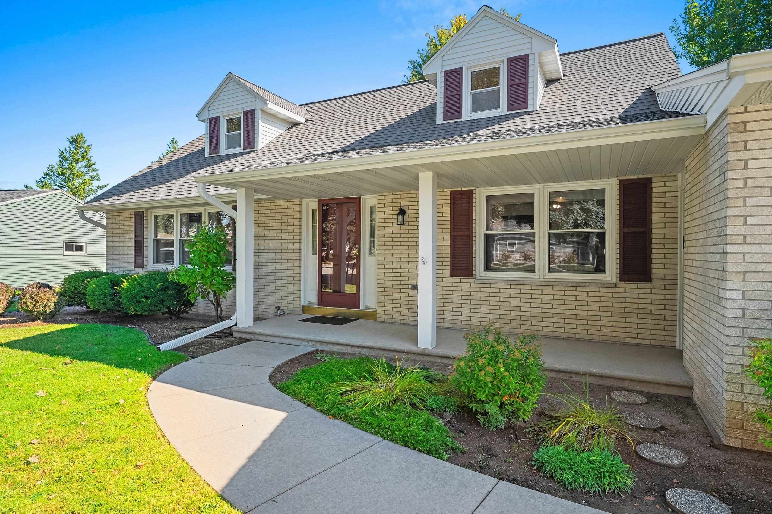 GREEN BAY, Wisconsin, 54304-4417, United States, 4 Bedrooms Bedrooms, ,2 BathroomsBathrooms,Residential,For Sale,1978060