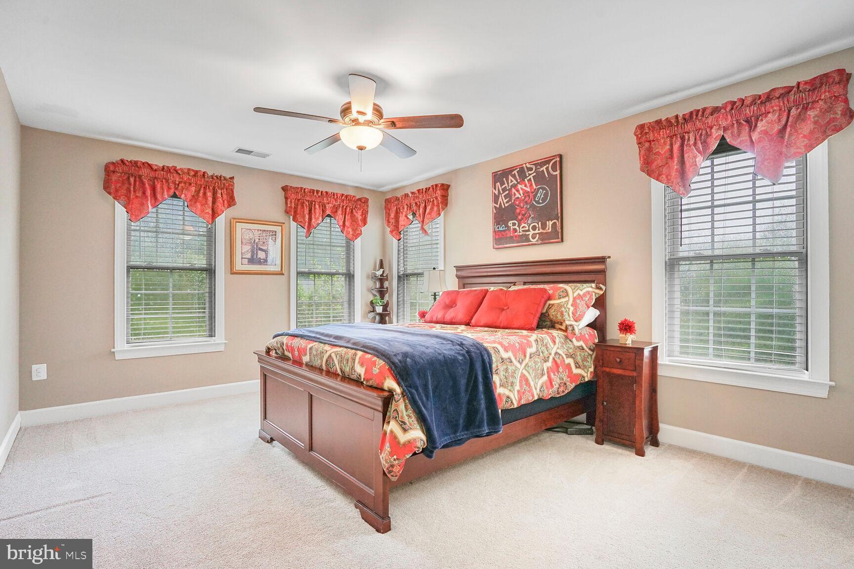 Woodbridge, Virginia, 22192, United States, 5 Bedrooms Bedrooms, ,5 BathroomsBathrooms,Residential,For Sale,1825491