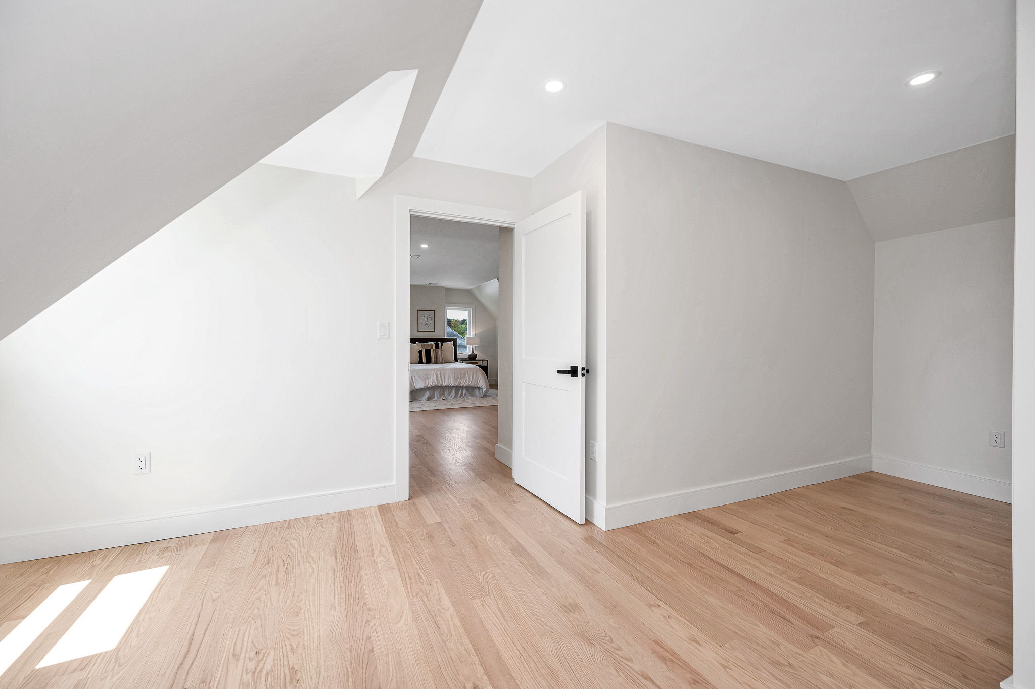 Wakefield, Massachusetts, 01880, United States, 3 Bedrooms Bedrooms, ,3 BathroomsBathrooms,Residential,For Sale,1974087