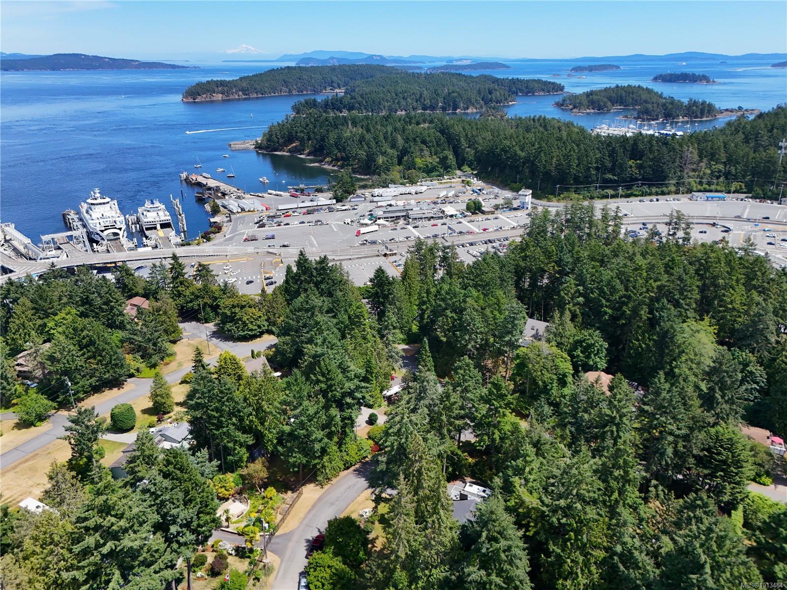 NORTH SAANICH, British Columbia, V8L 5J4, CA, 5 Bedrooms Bedrooms, ,Residential,For Sale,1950110