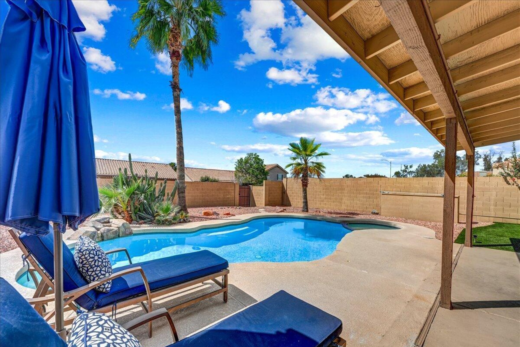  843 E Audrey Lane  Phoenix, AZ - 物件實景