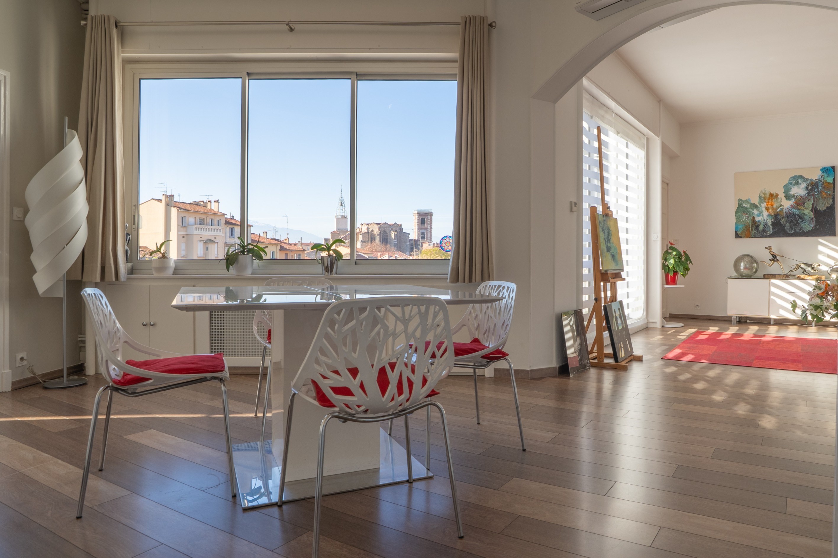  Sumptuous Top-Floor Apartment with Breathtaking Views and Elevator Access - 物件實景