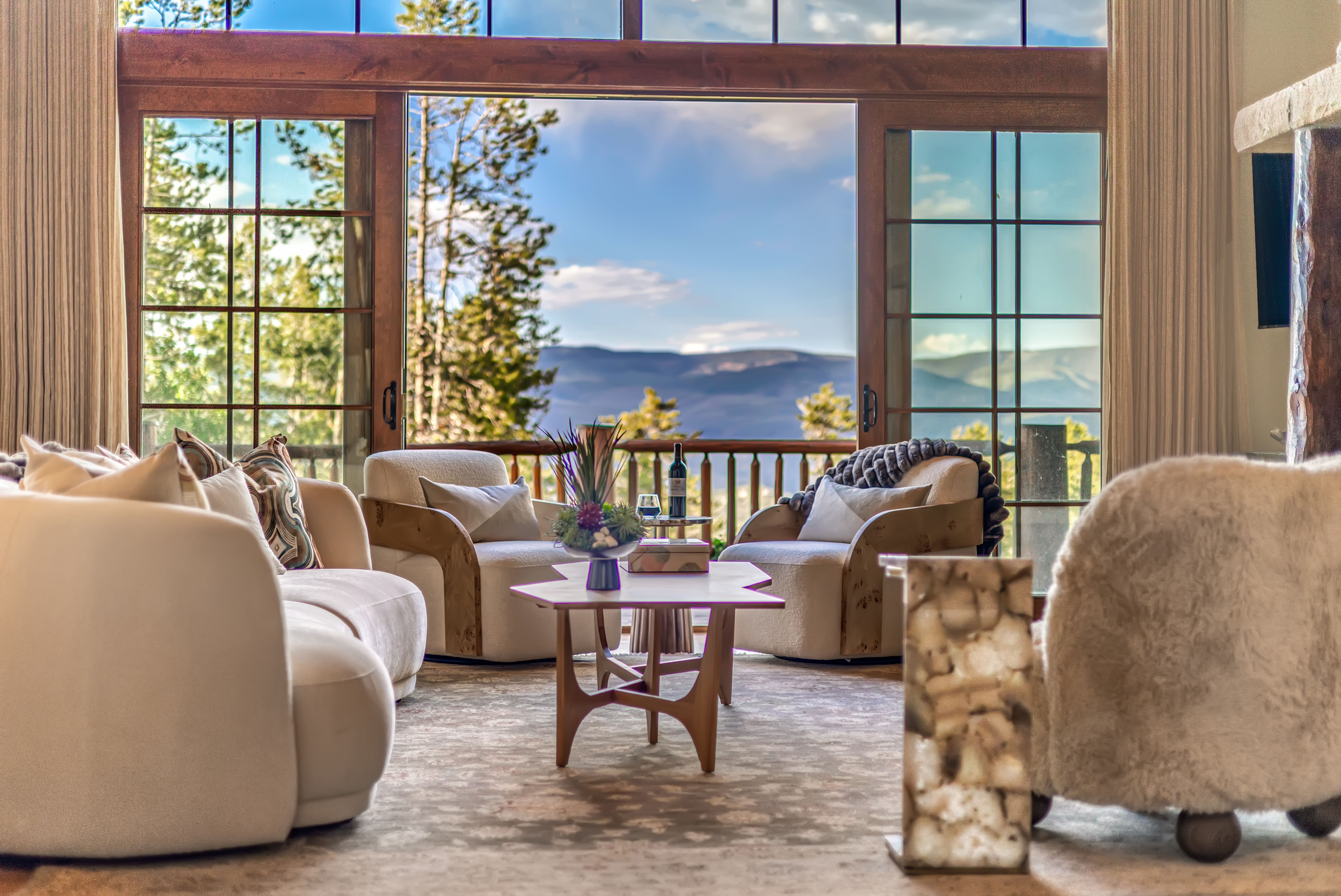  317 Elk Woods is the Kind of Mountain Estate that Earns its Setting - 物件實景