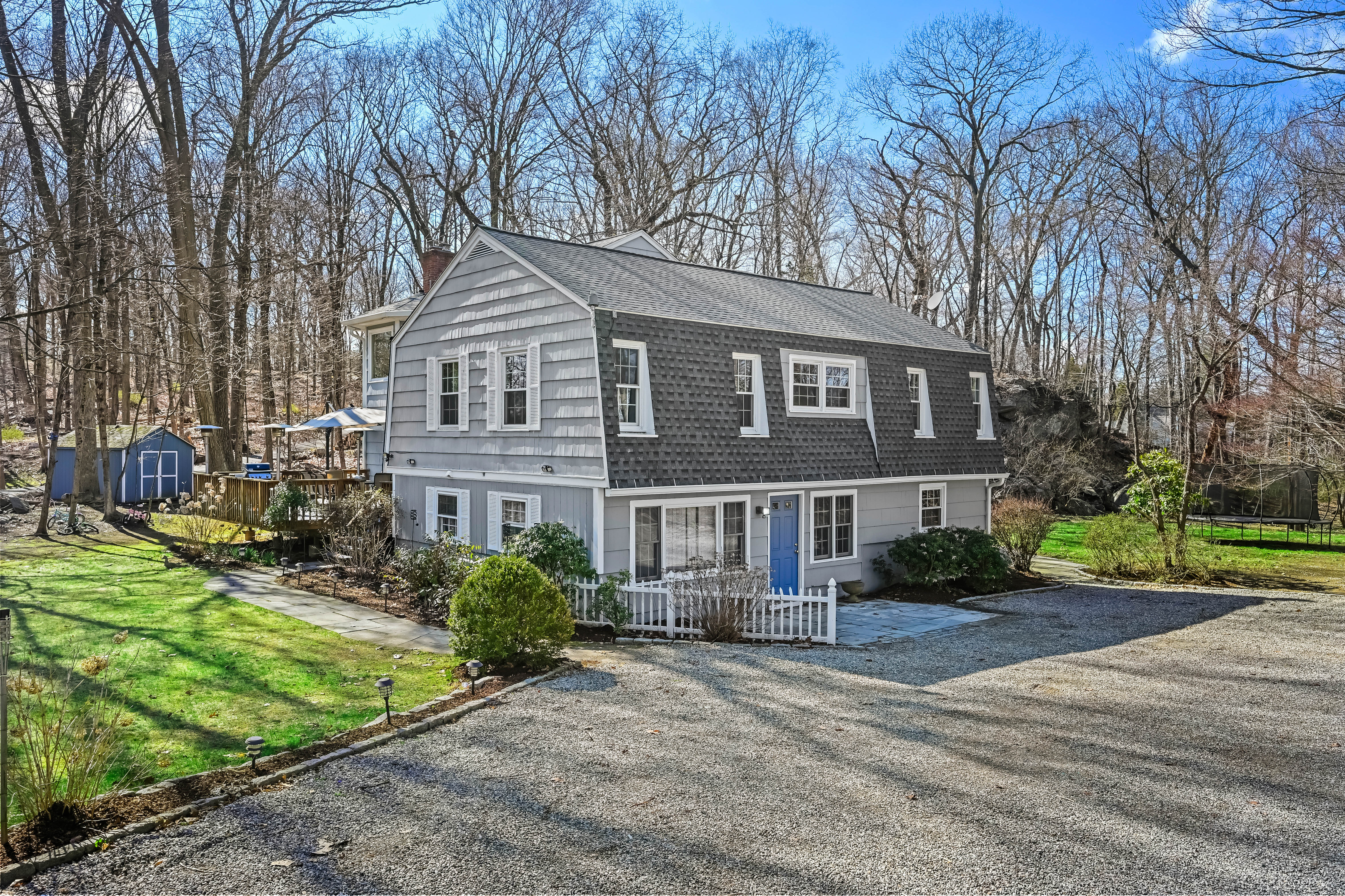  Unique Split-Level Residence - 物件實景