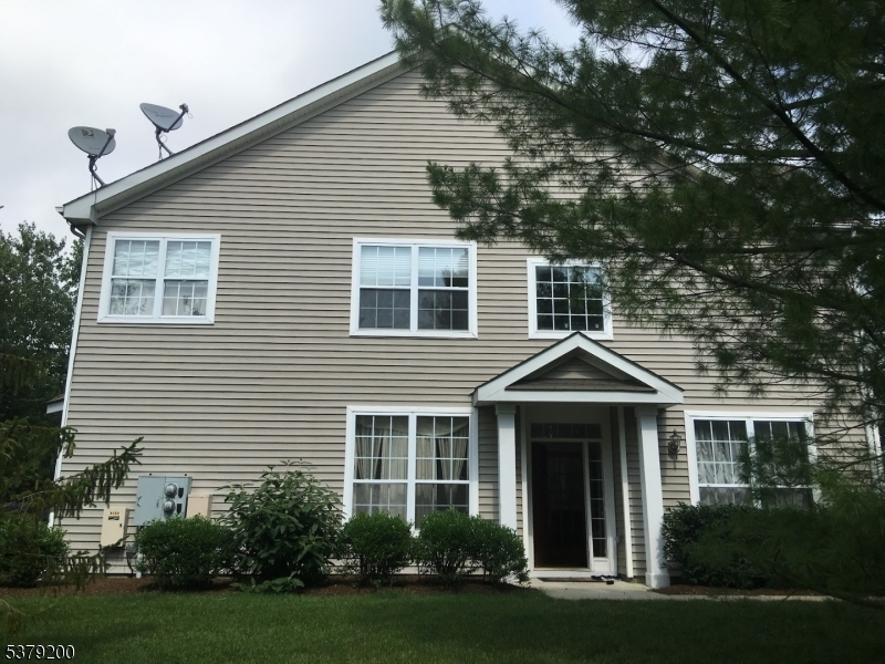 Marlboro Twp., New Jersey, 07751, United States, 3 Bedrooms Bedrooms, ,3 BathroomsBathrooms,Residential,For Sale,1919830