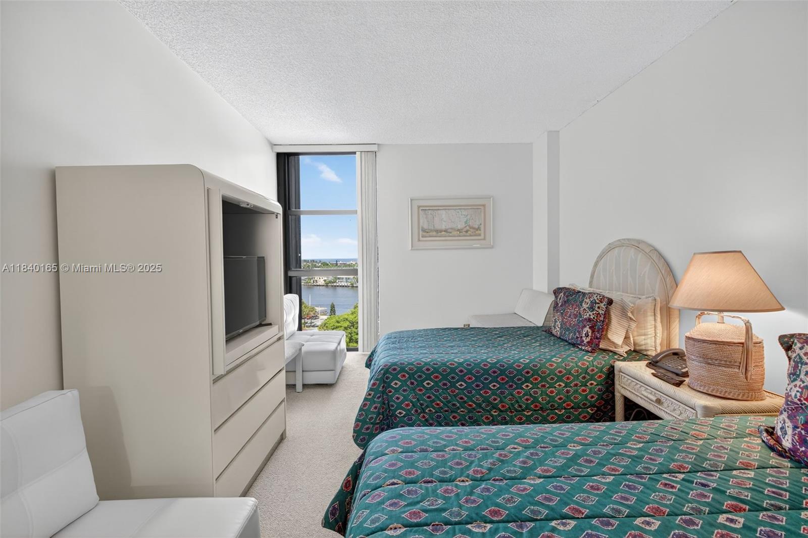 Aventura, Florida, 33180, United States, 2 Bedrooms Bedrooms, ,2 BathroomsBathrooms,Residential,For Sale,1897536