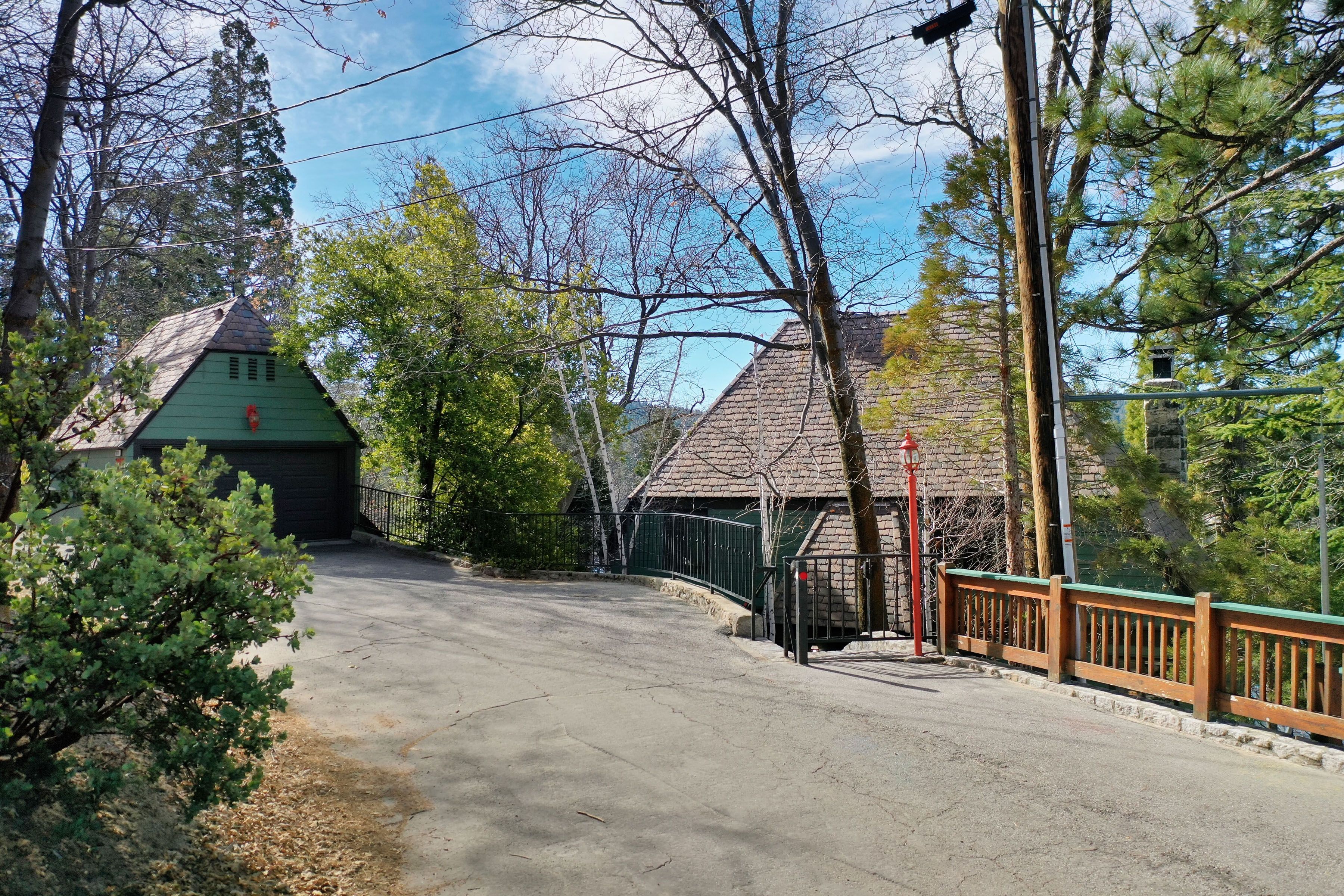  28019 North Shore Road, Lake Arrowhead, CA 92352 - 物件實景
