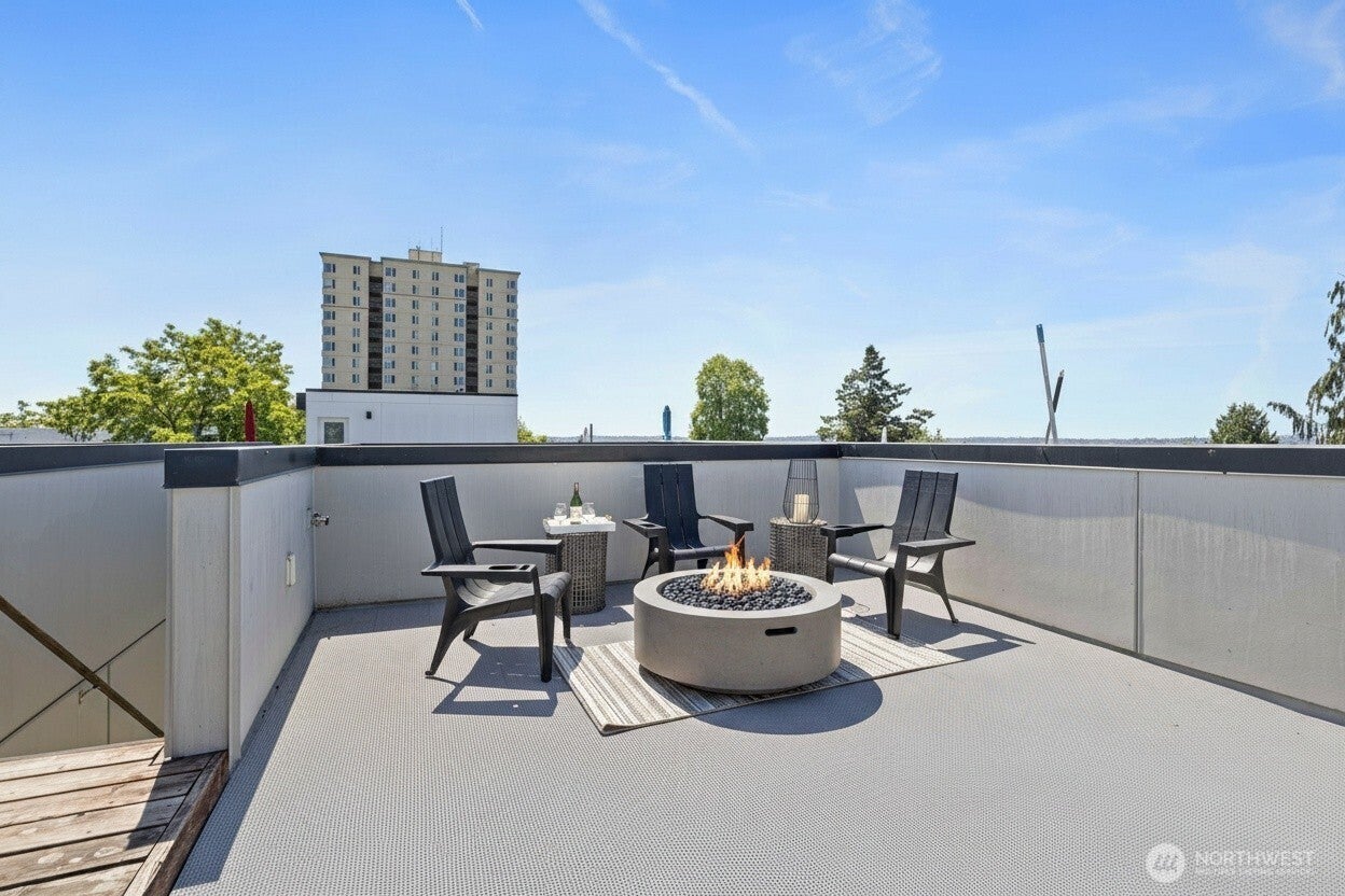 Seattle, Washington, 98144, United States, 3 Bedrooms Bedrooms, ,2 BathroomsBathrooms,Residential,For Sale,2049305