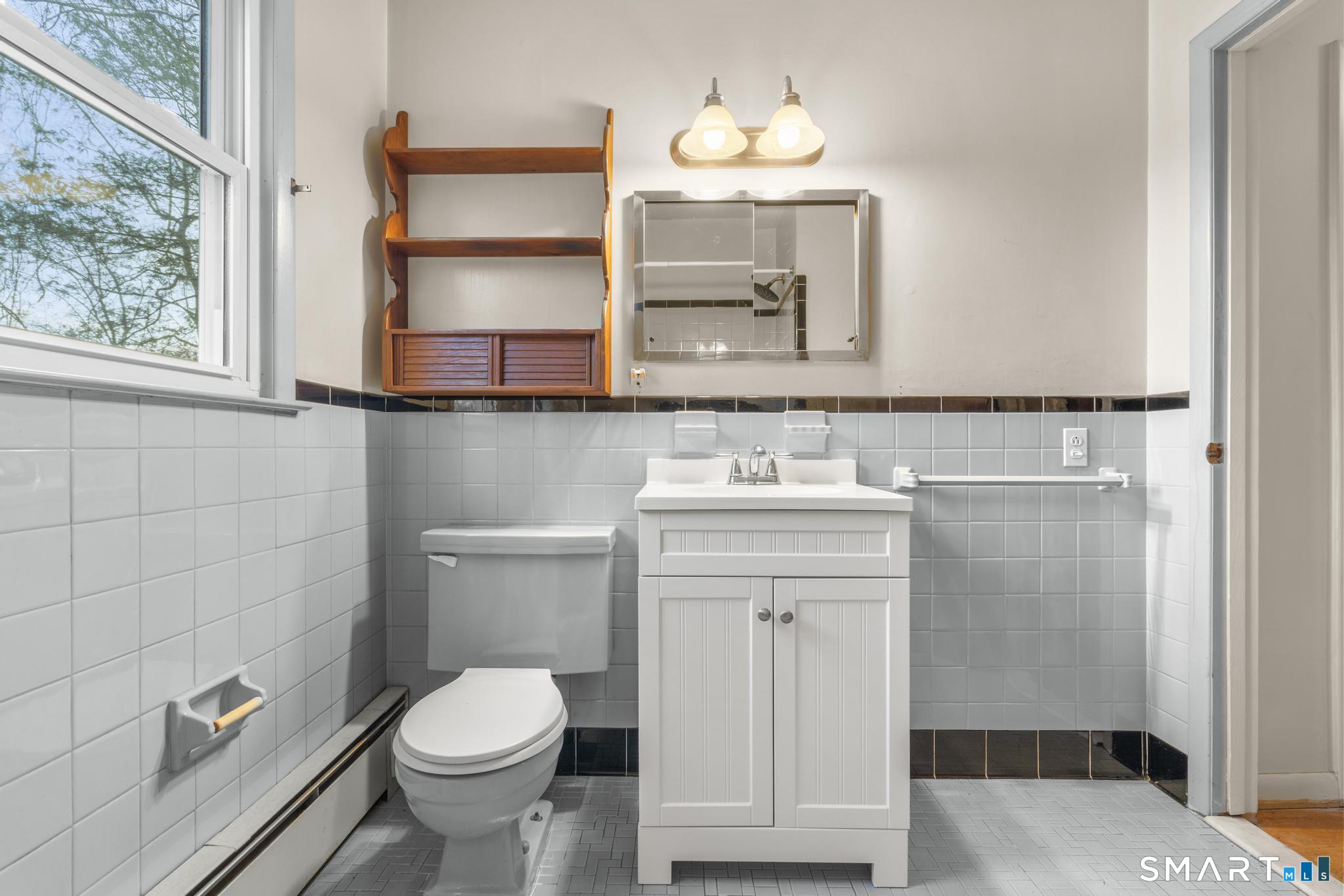 Norwalk, Connecticut, 06851, United States, 3 Bedrooms Bedrooms, ,2 BathroomsBathrooms,Residential,For Sale,2010794