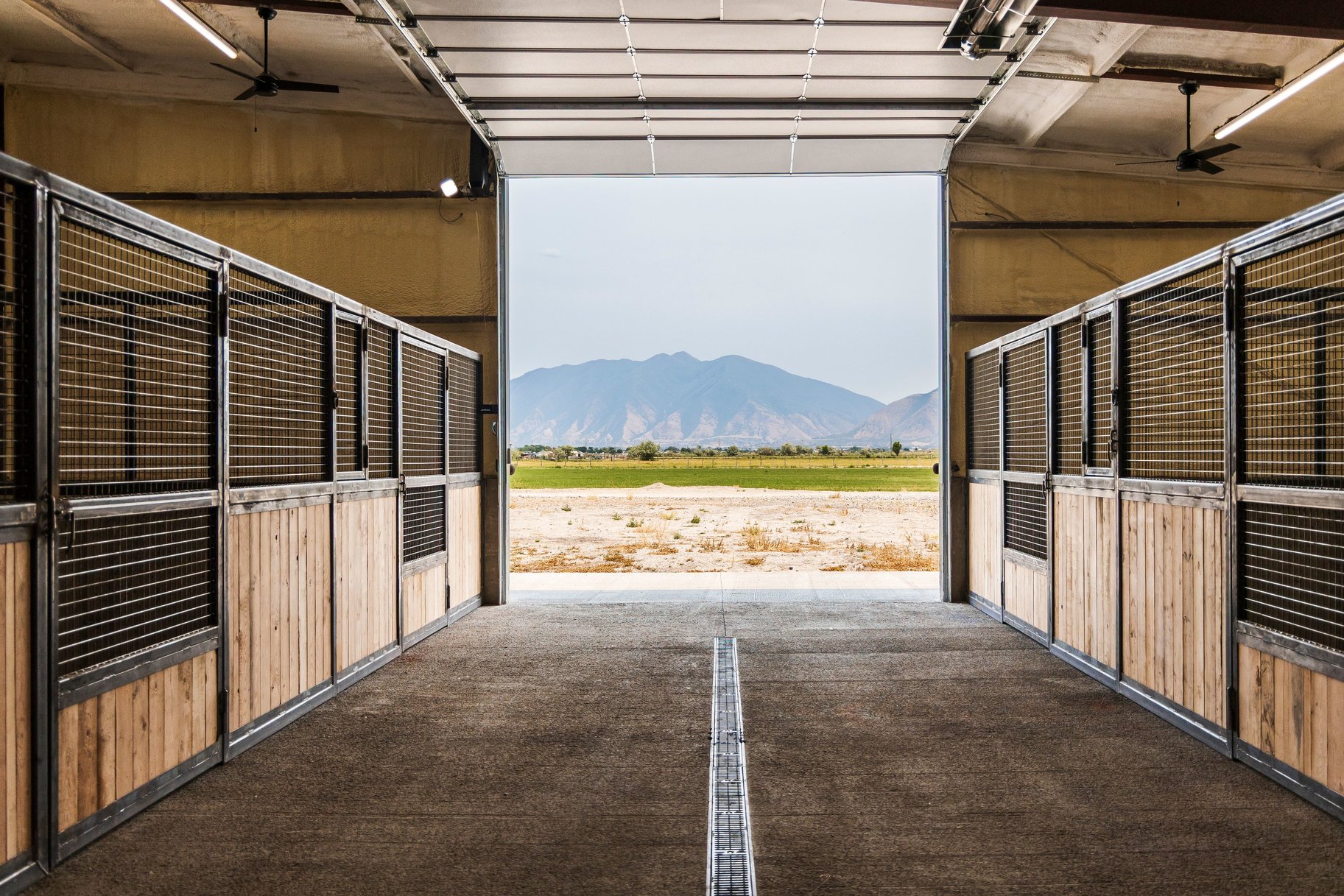  Refined Farmhouse Living with Professional Horse Facilities - 物件實景